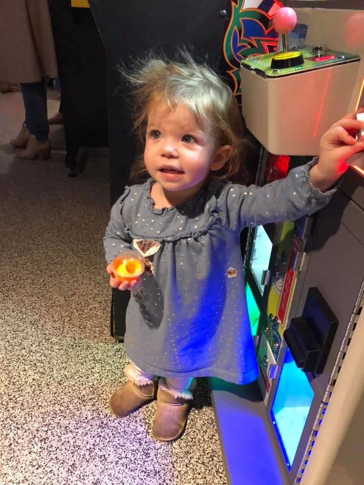 A. DOR. A. BLE. If I carried cash, I would've given her all my quarters! — with Jennifer Yowell .