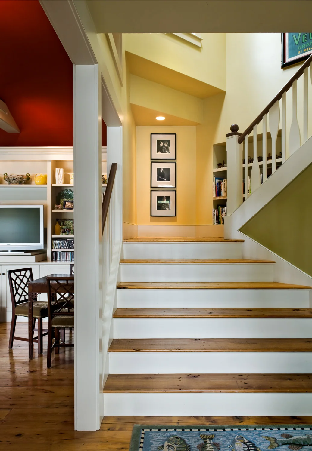 10 Lake house stairway head on copy 2.jpg