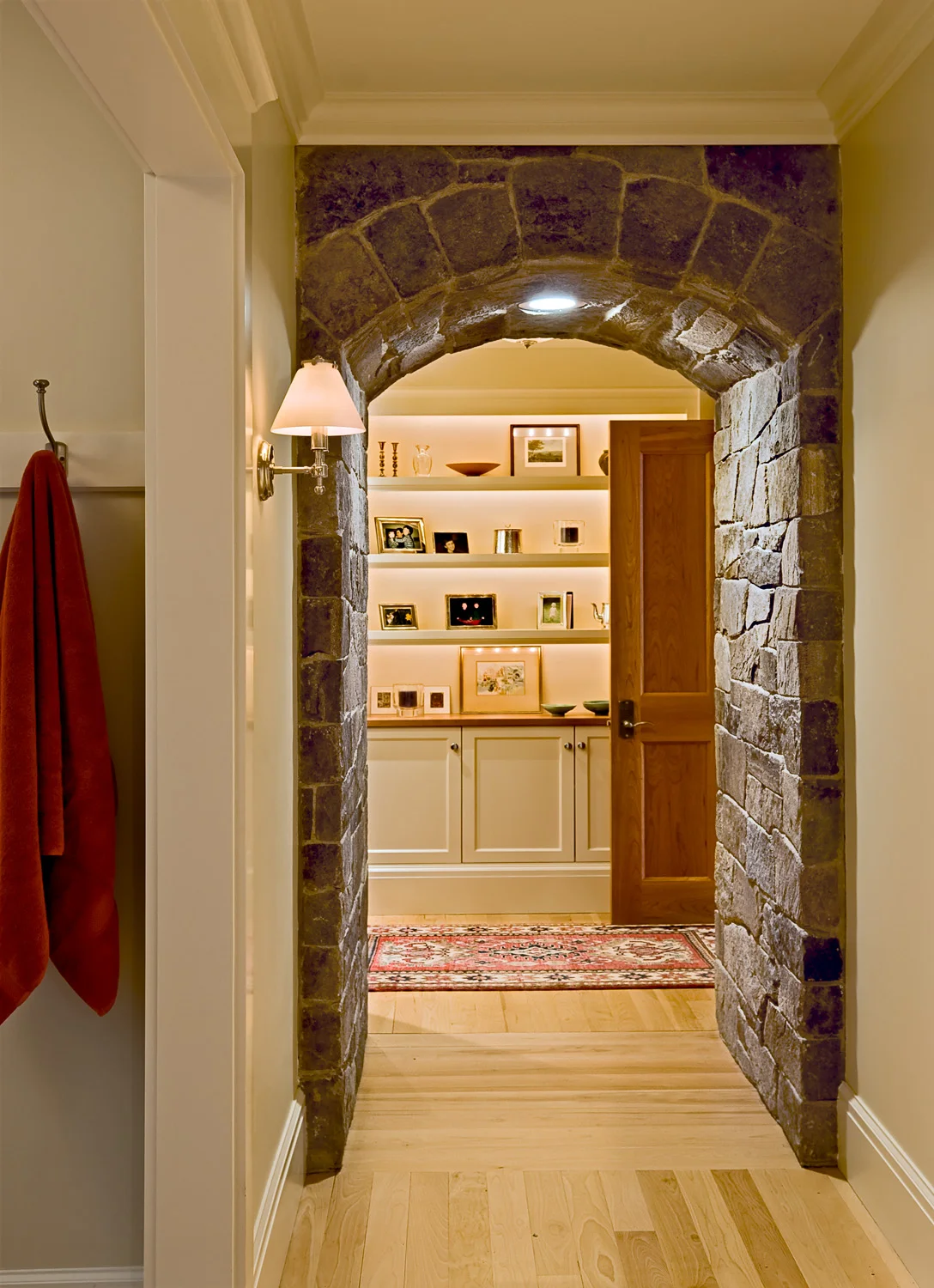 17 Looking through bedroom arch.jpg