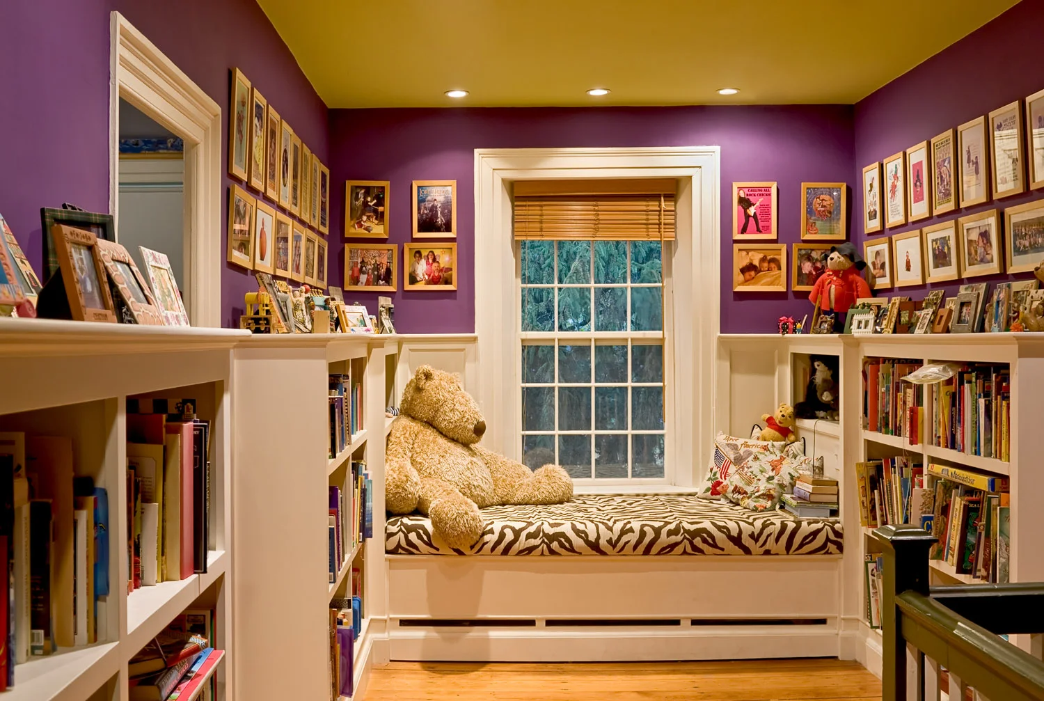 13 Upstairs landing.jpg