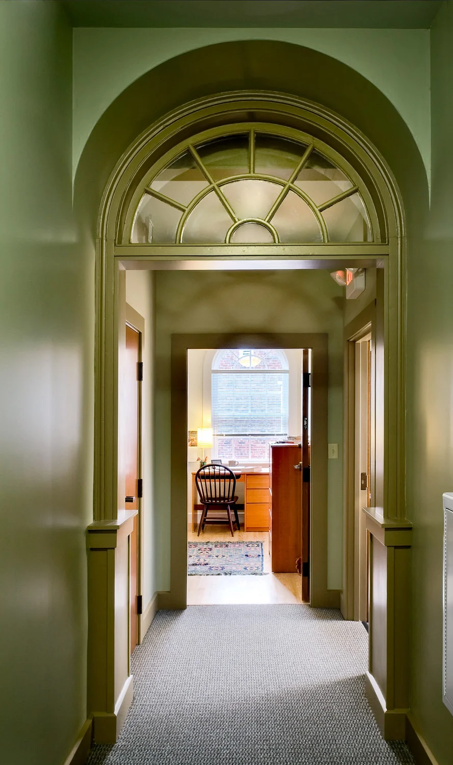 09 Smith and Vansant 09_20091007_3689_ Zeta dorm hallway detail with arch.jpg
