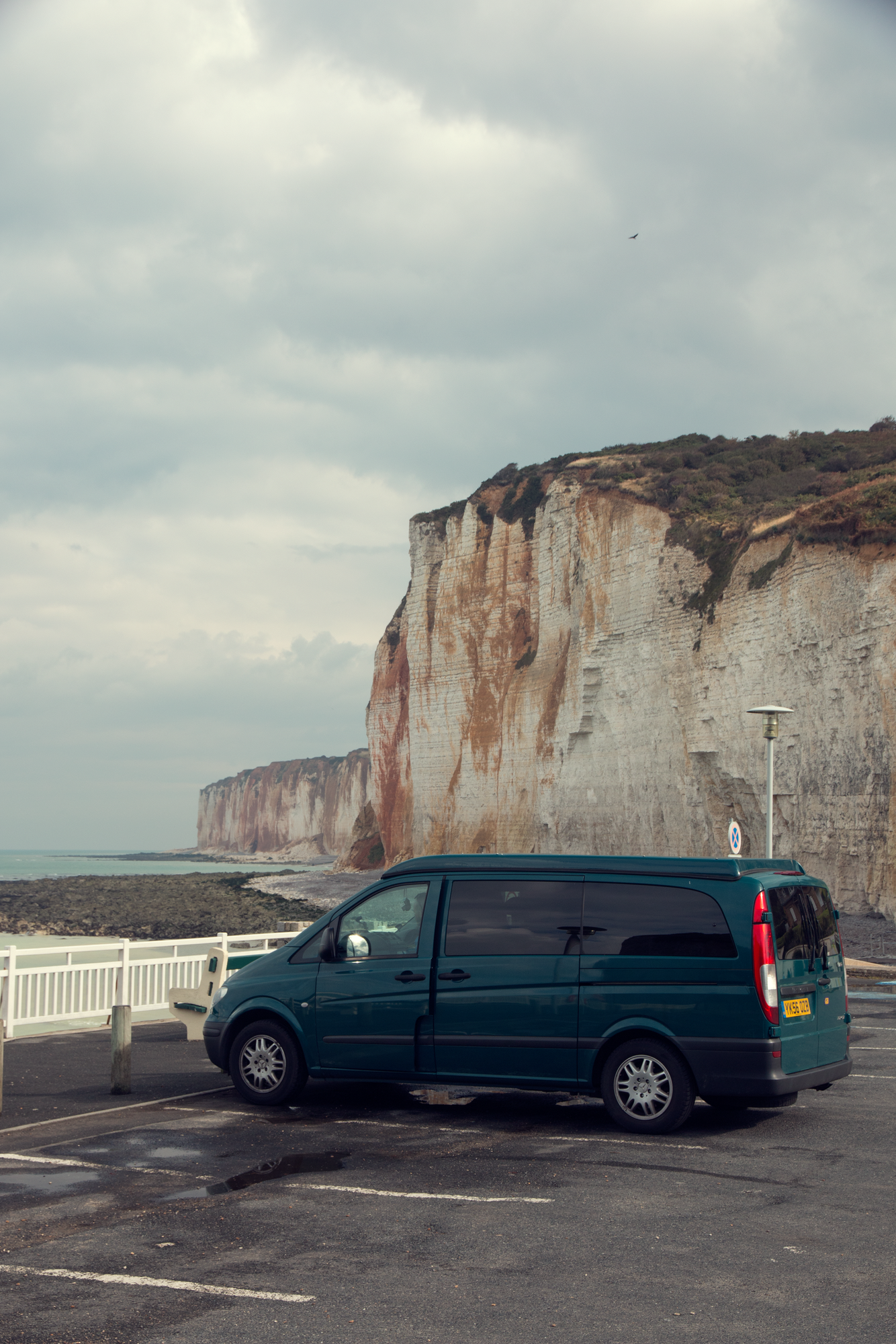 Warning Van Chat Emergency String