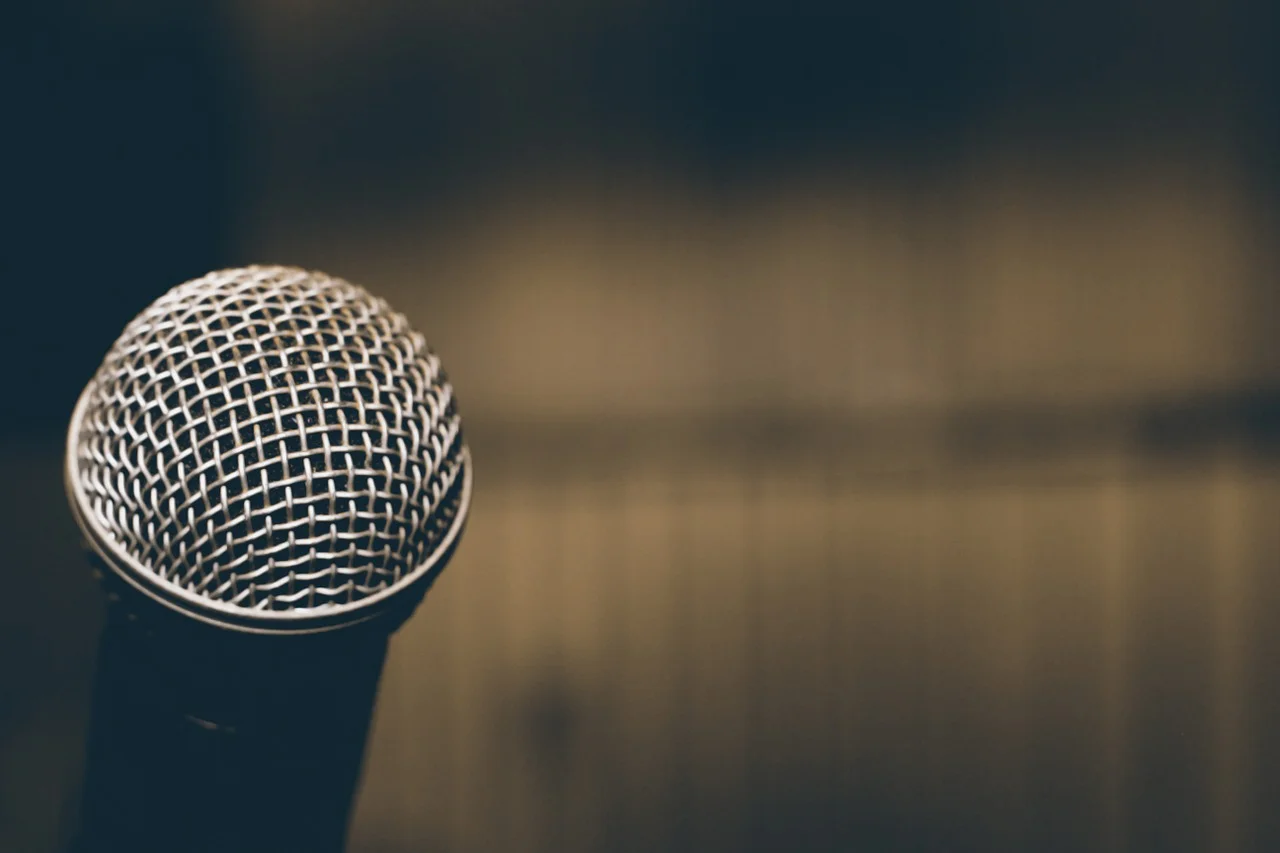 microphone-1206364_1280.jpg