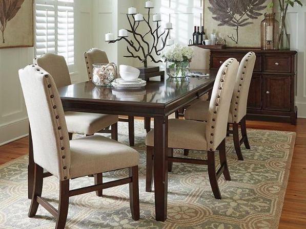 Ashley_The elegant new #Lavidor dining table.png