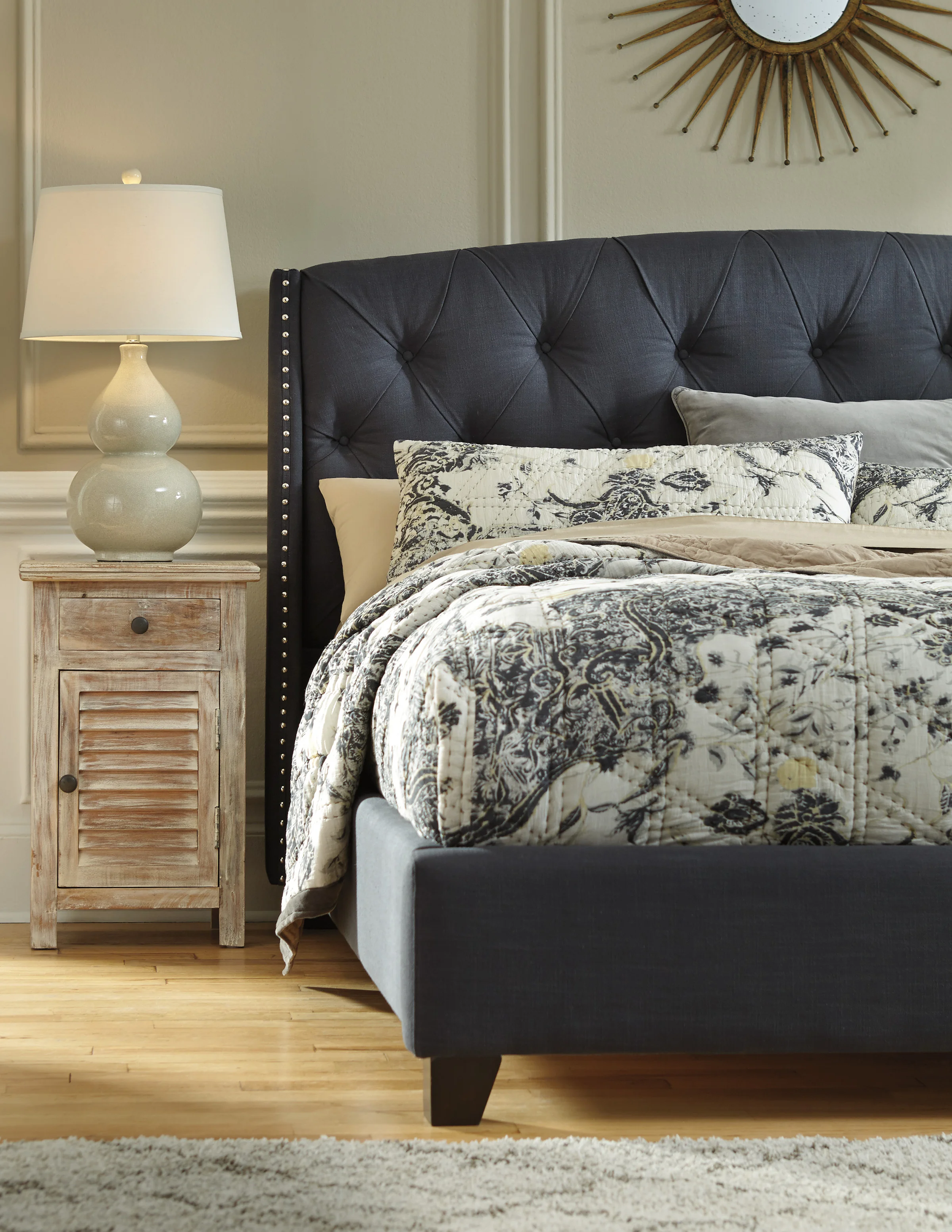 Ashley_bed2.jpg