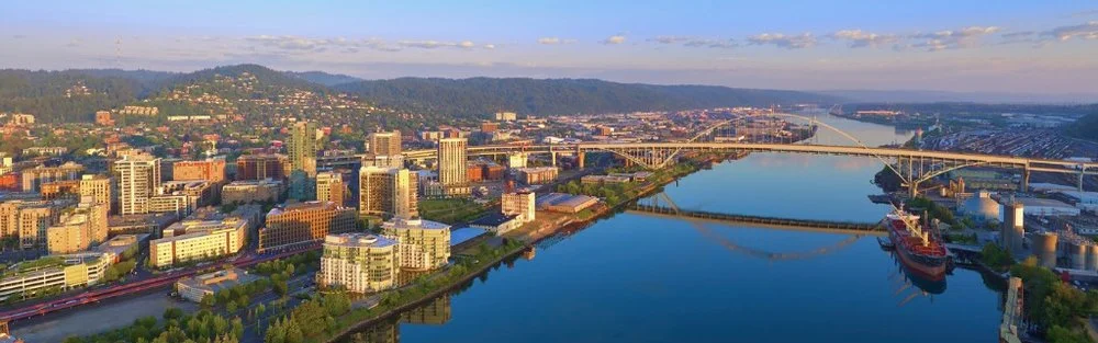 aerial-sunrise-of-the-fremont-bridge-and-the-waterfront-in-downtown-picture-id1032633728.jpg