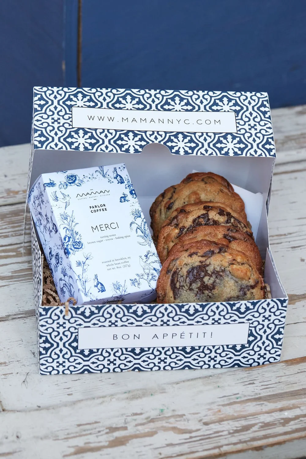 Parlor Coffee & Cookie Gift Box — Maman