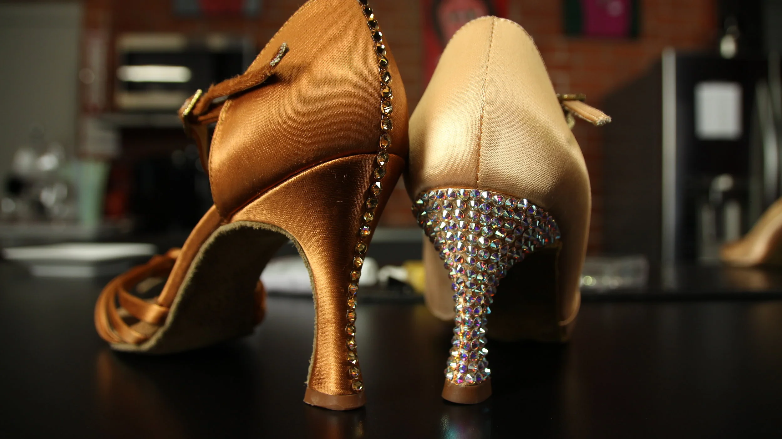 putting rhinestones on shoes