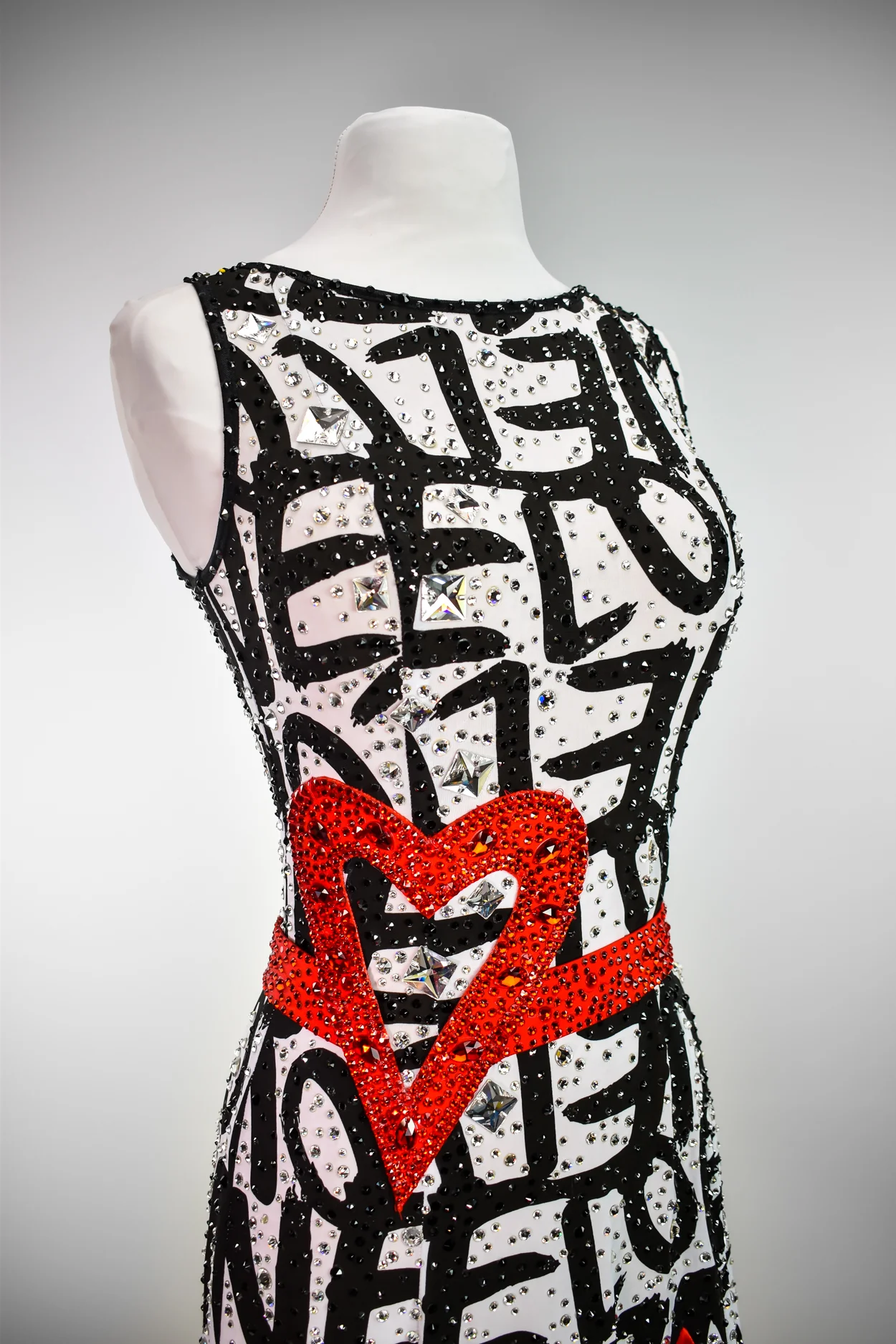 LBD-19011 CLOSE.jpg