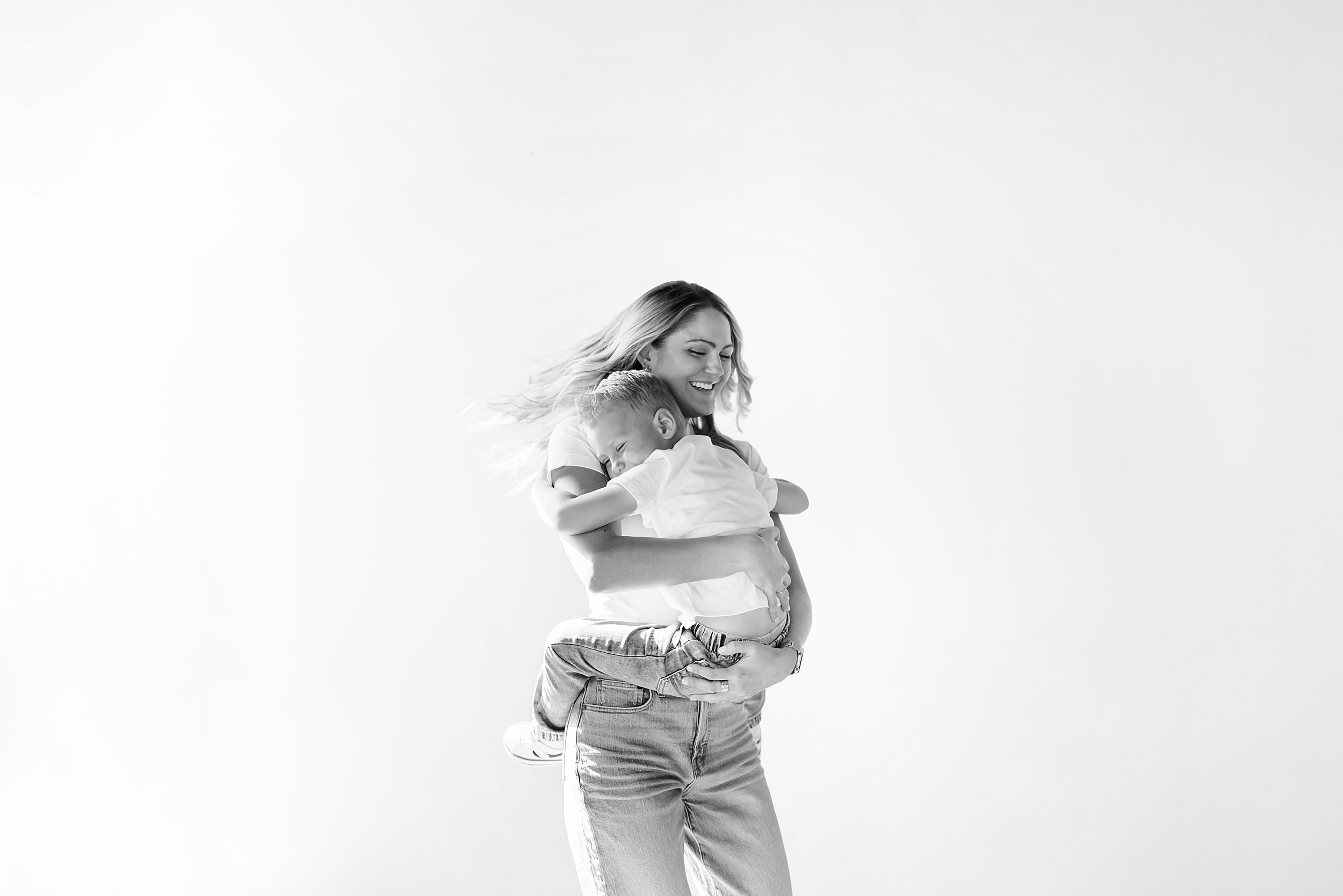 Minneapolis_Family_Motherhood_Photographer_Juniper_Loft_03.jpg