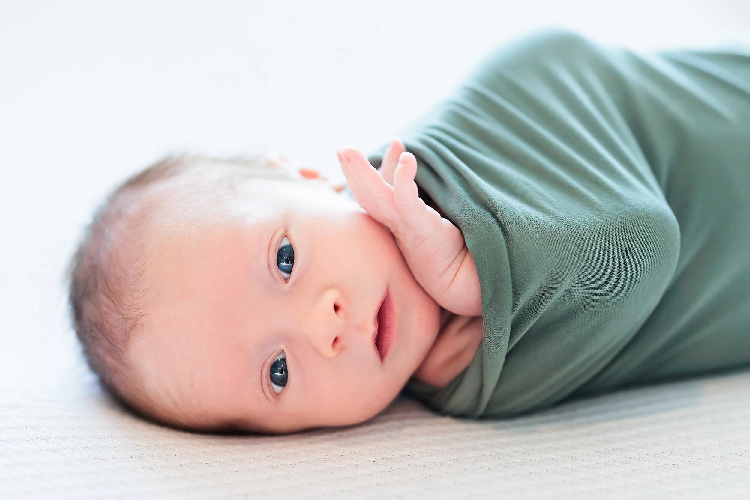 Rochester-MN-Newborn-Photographer-In-Home-Session-Sawyer-10.jpg