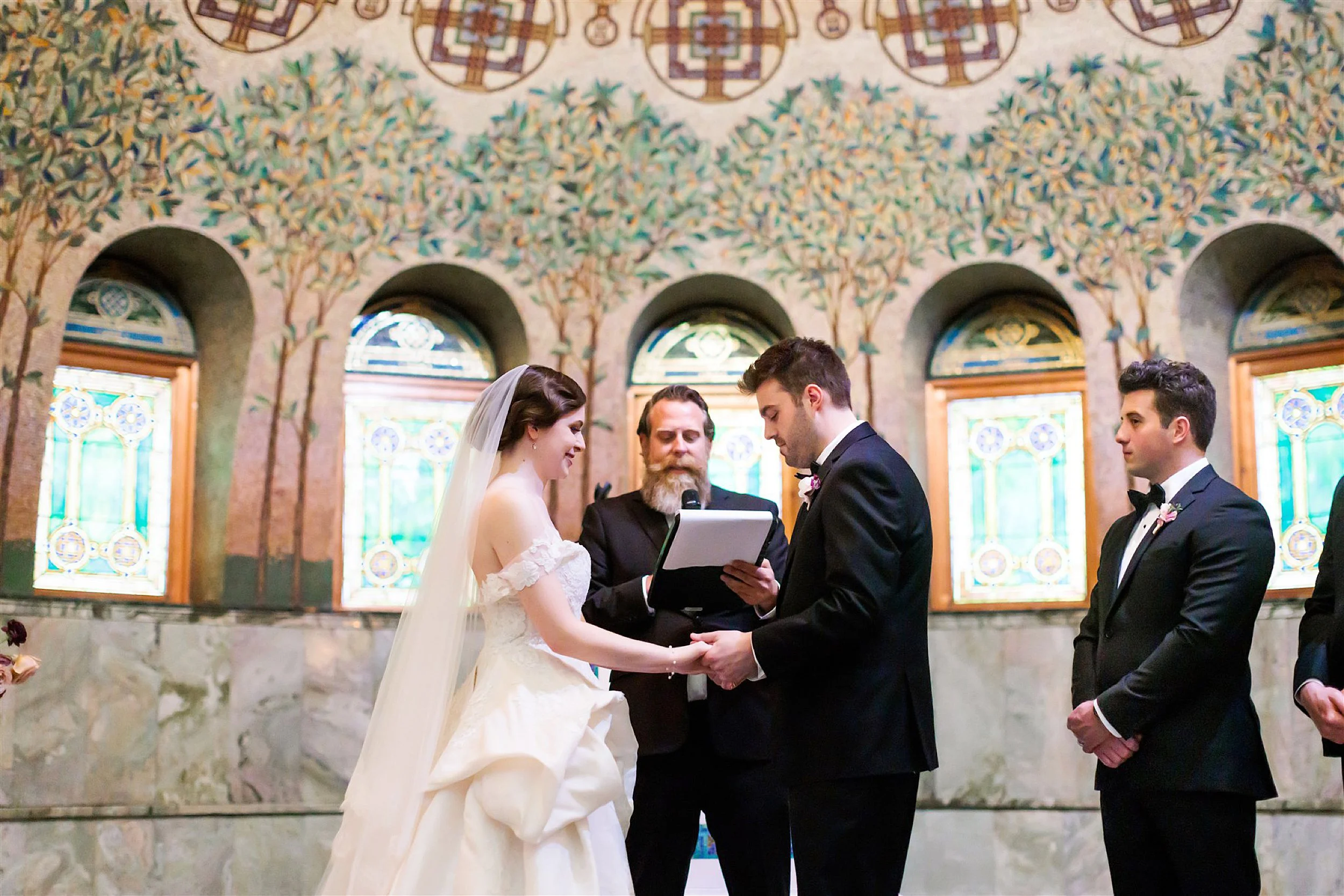Lakewood-Cemetery-Chapel-Wedding-Photographer-20.jpg