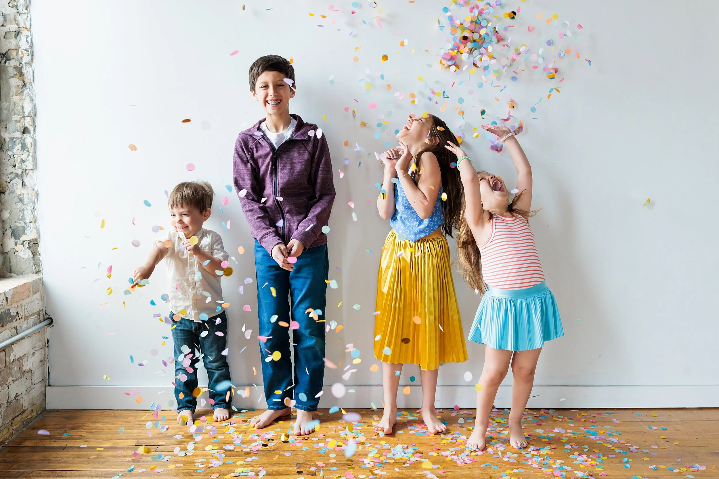Fun-Minneapolis-Family-Photographer-Colorful-Confetti-02.jpg
