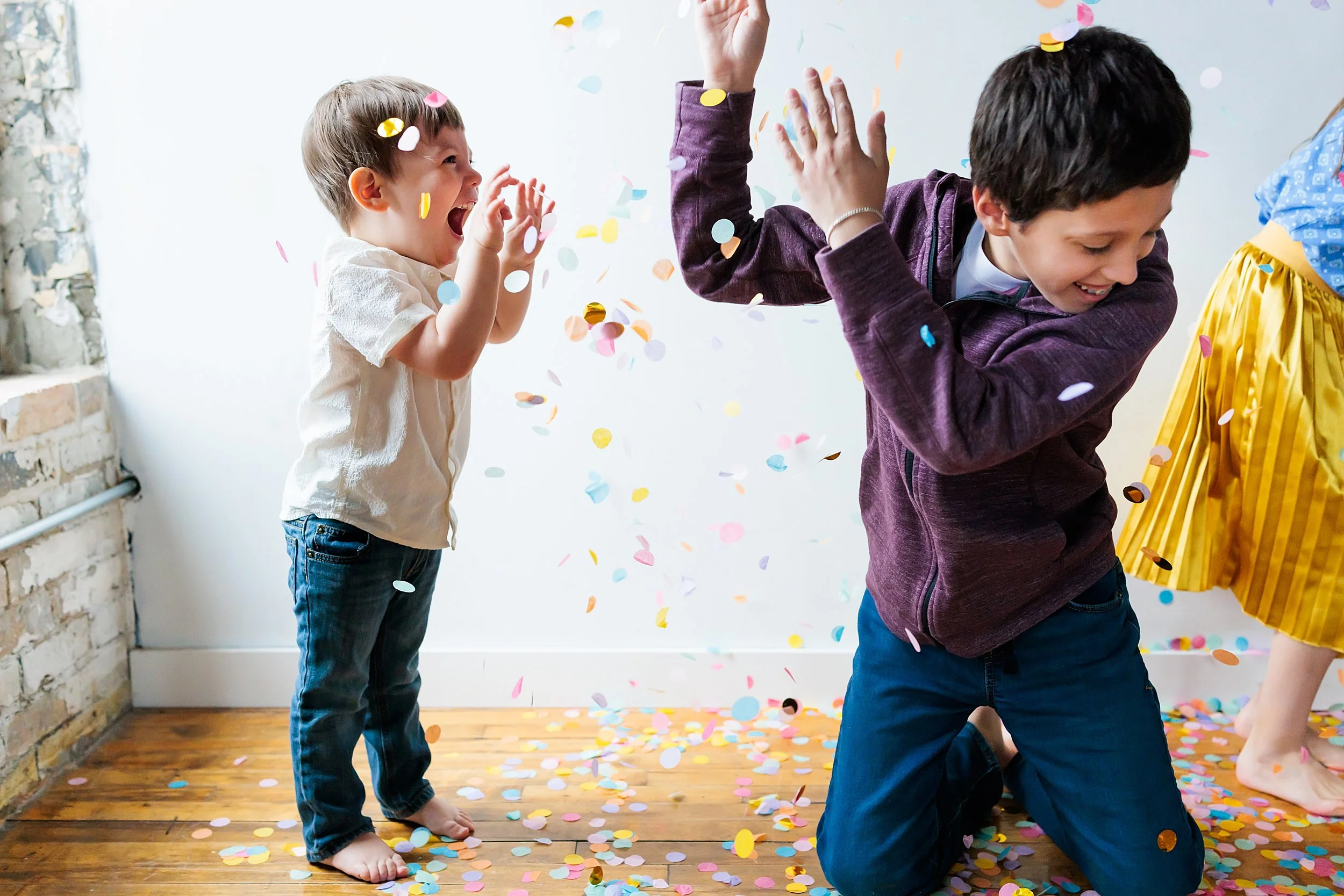 Fun-Minneapolis-Family-Photographer-Colorful-Confetti-15.jpg