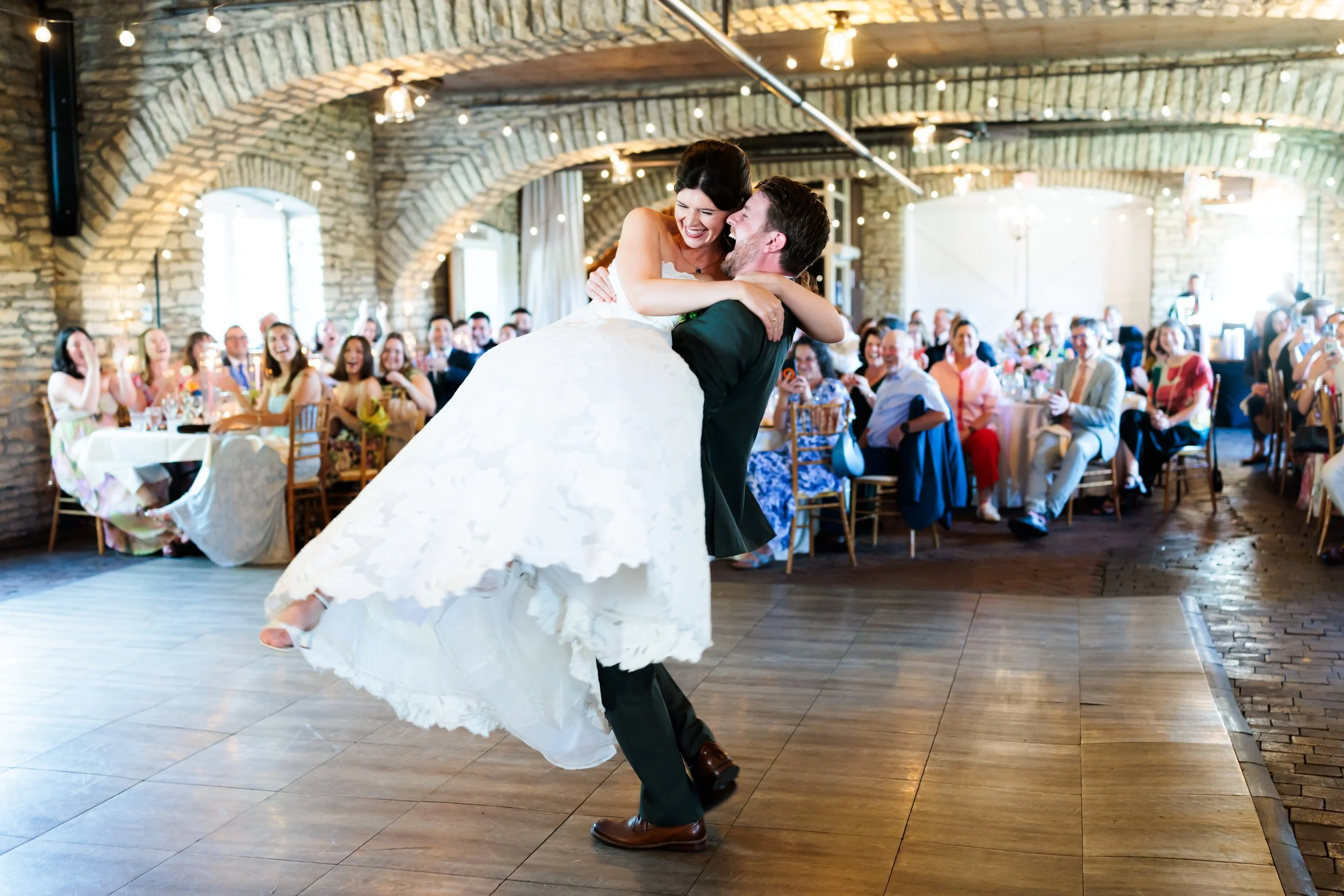 LauraNoah_WeddingPreview_49.jpg