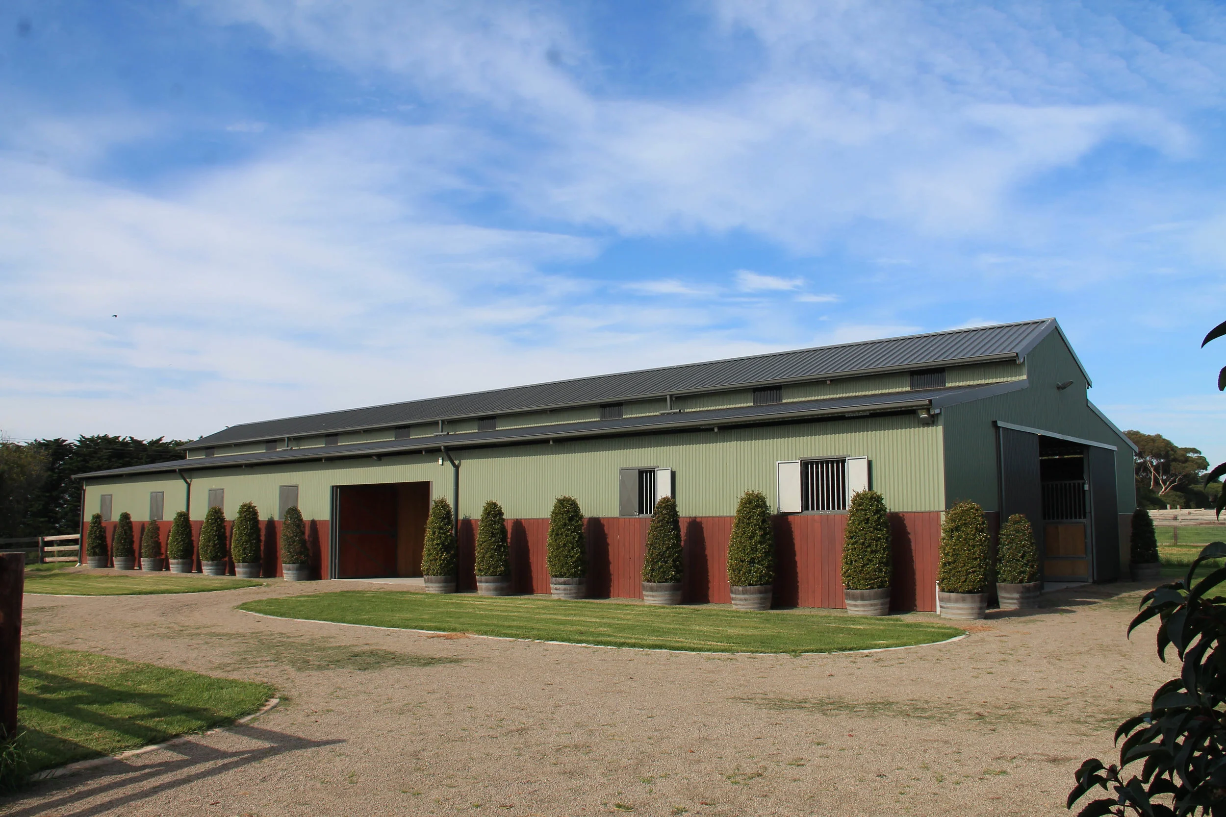 Yearling Barn 2.jpg