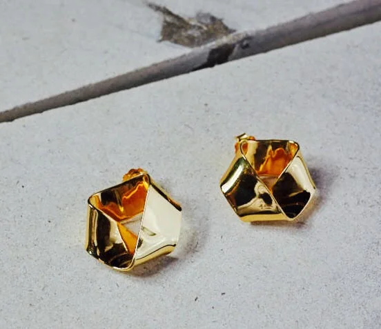 Mini Knot Earrings Gold 
