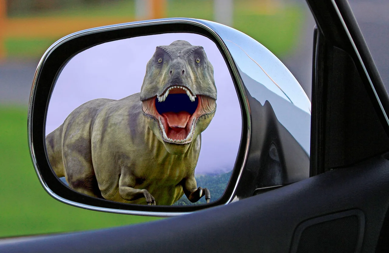 dinosaur-1564323_1280.jpg