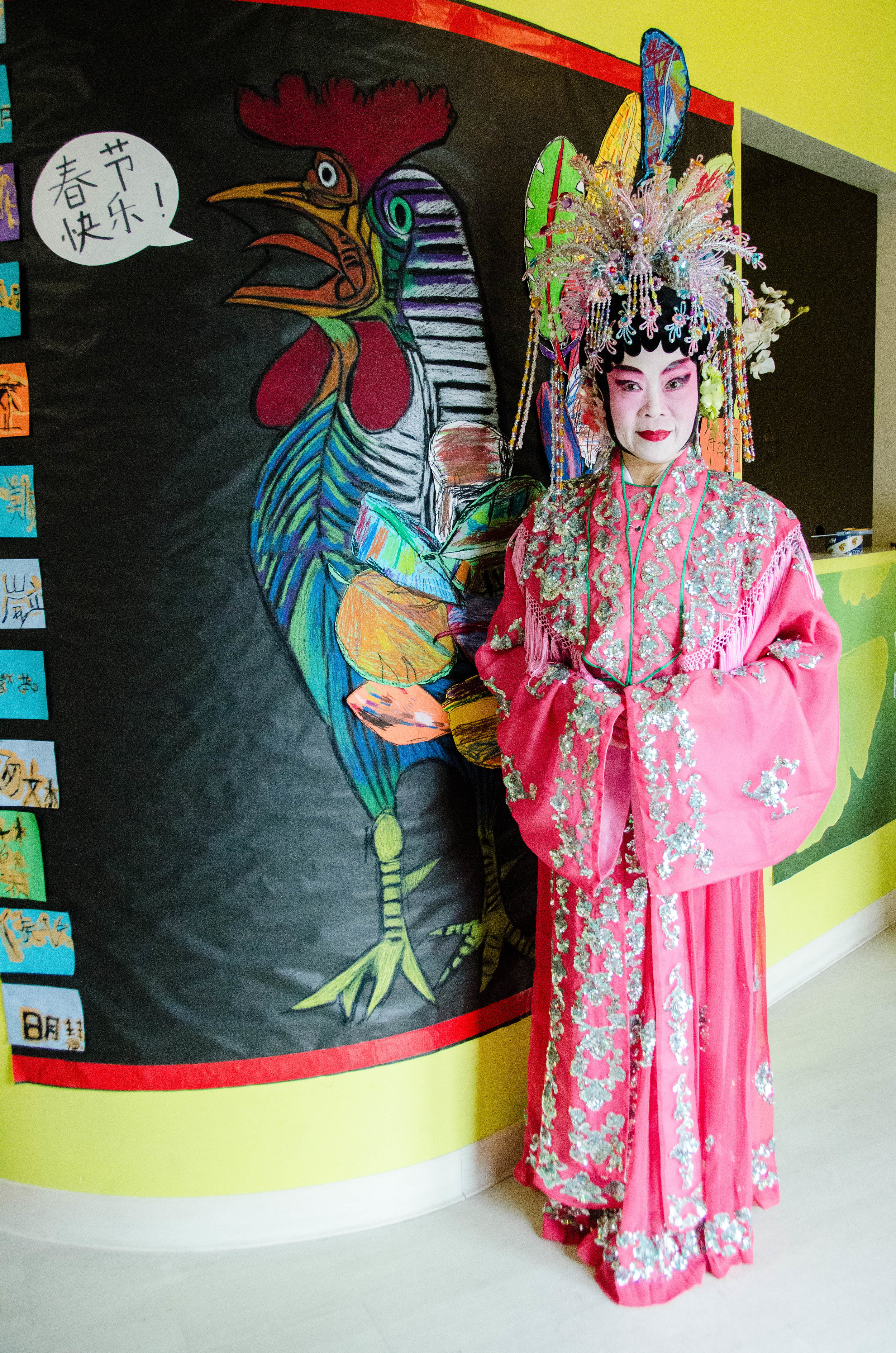 Beijing opera singer touring the campus.