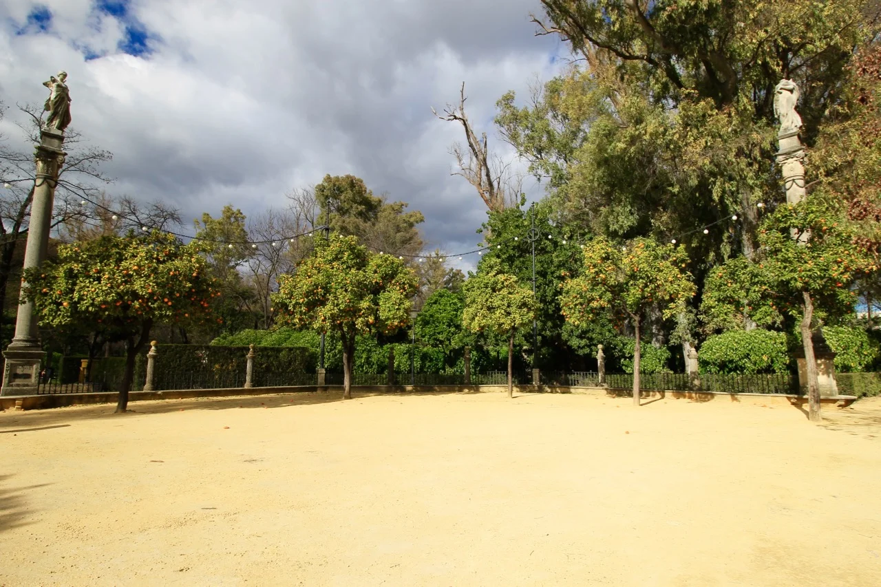 Plaza de España - Maria Luisa Park - Sevilla for Free