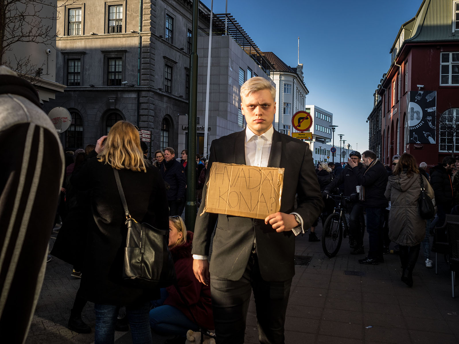 "What woman?" A reference to former Icelandic PM denial of connection to his wife's off shore accounts. Panama Papers Protests, Reykjavík 2016