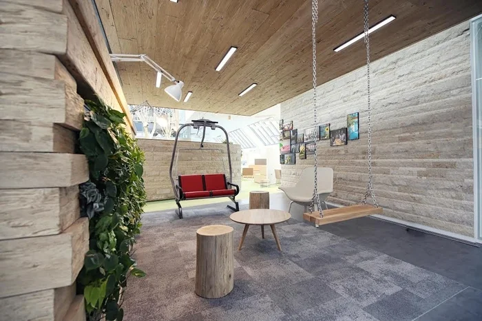 LinkedIn-Monaco_Landmarke_Lounge-700x466.jpg