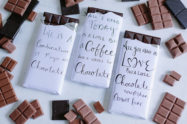 Photos by Nicola Lemmon A Pair & A Spare DIY Free Printable Holiday Gift Tags – Download here from apairandasparediy.com
