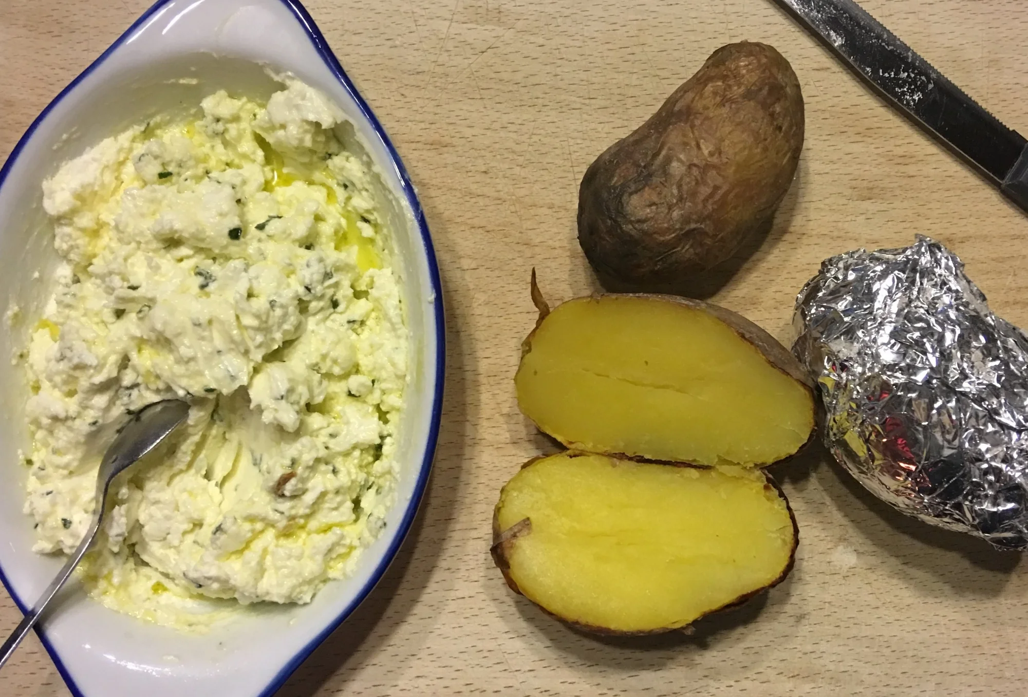 Patate al Cartoccio con Crema di Formaggio