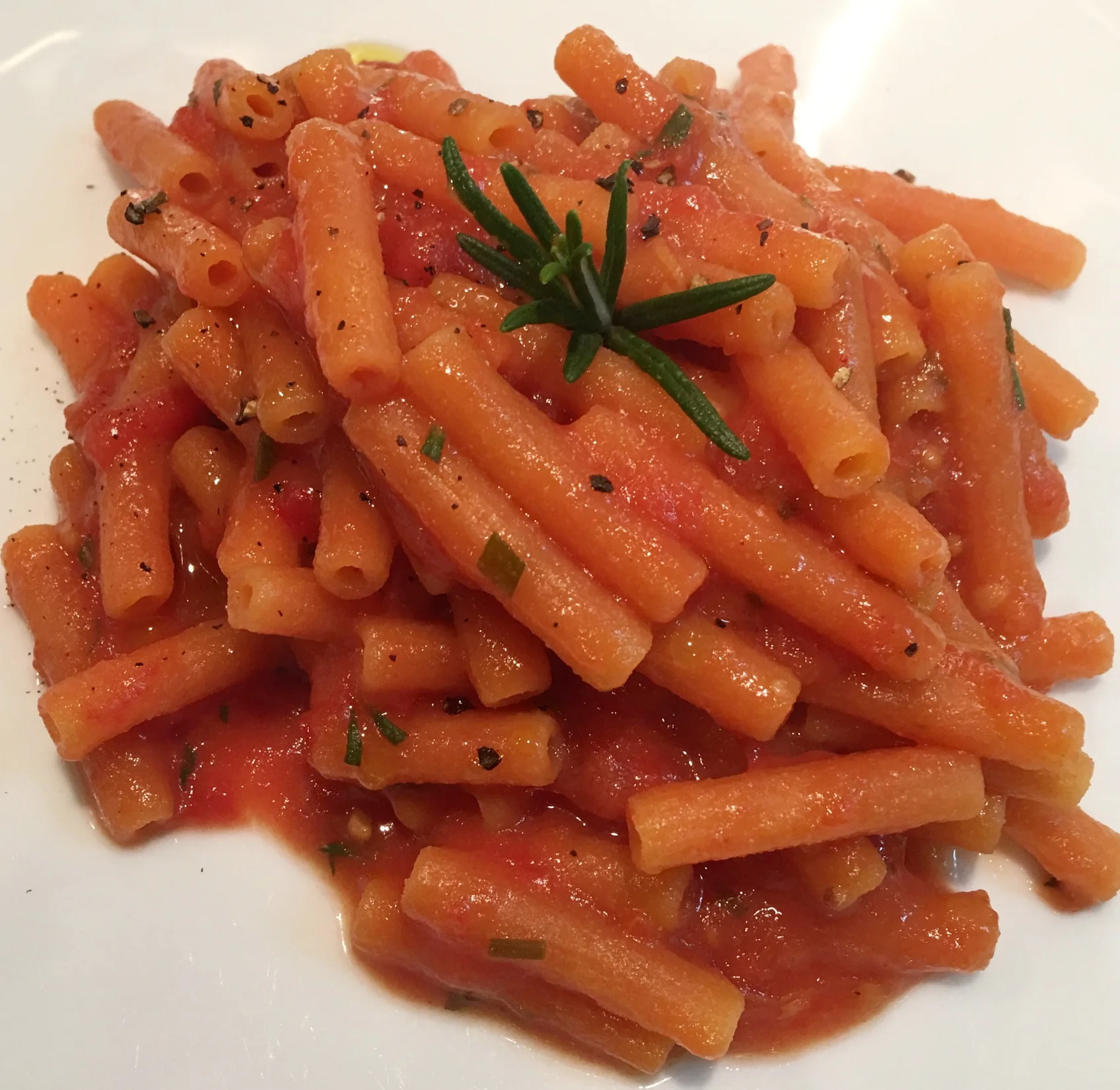 Pasta Di Lenticchie Con Sugo Di Pomodoro Al Rosmarino Thegoodkitchen