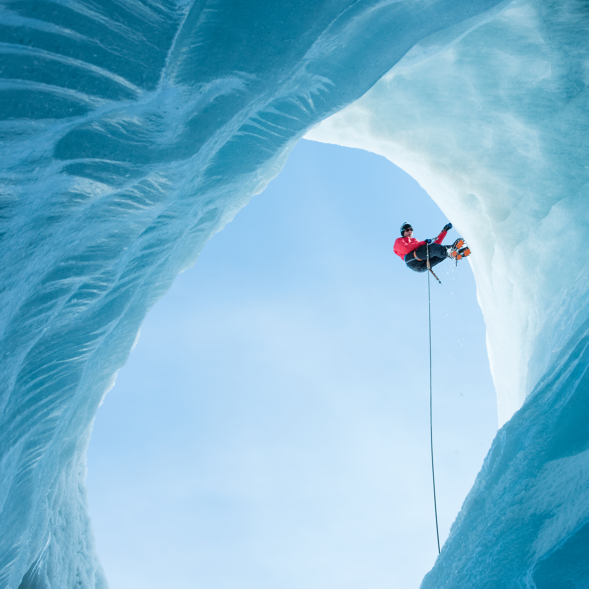 Anselm_Ice_climbing_rgb.jpg
