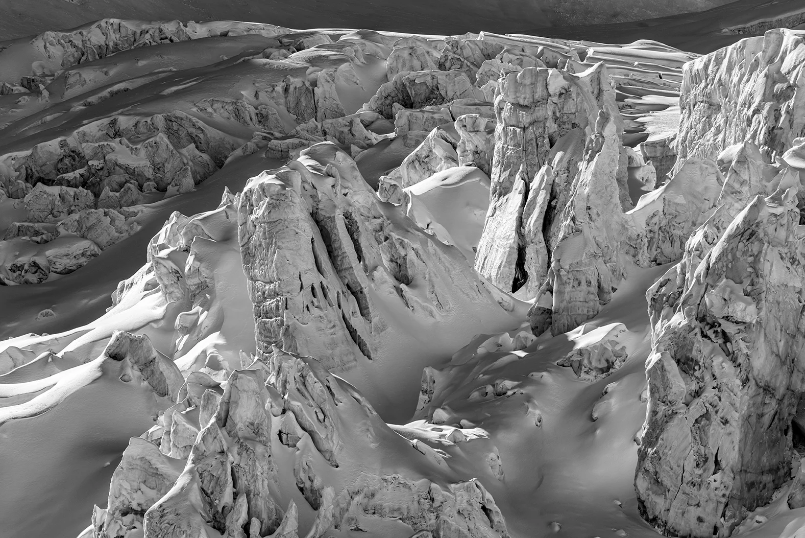 Cravesses on Roseg Glacier I