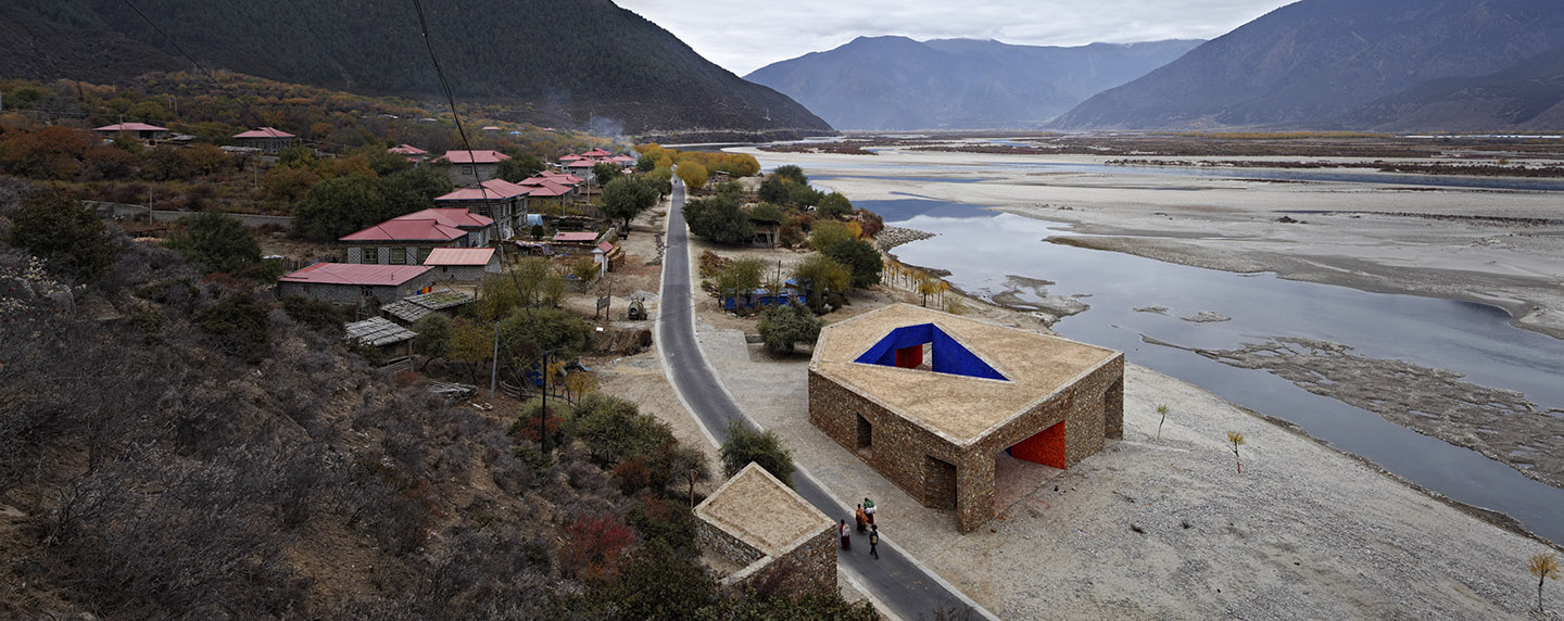  尼洋河游客中心, 西藏 Niyang River Visitor Center, Tibet  -READ MORE-  
