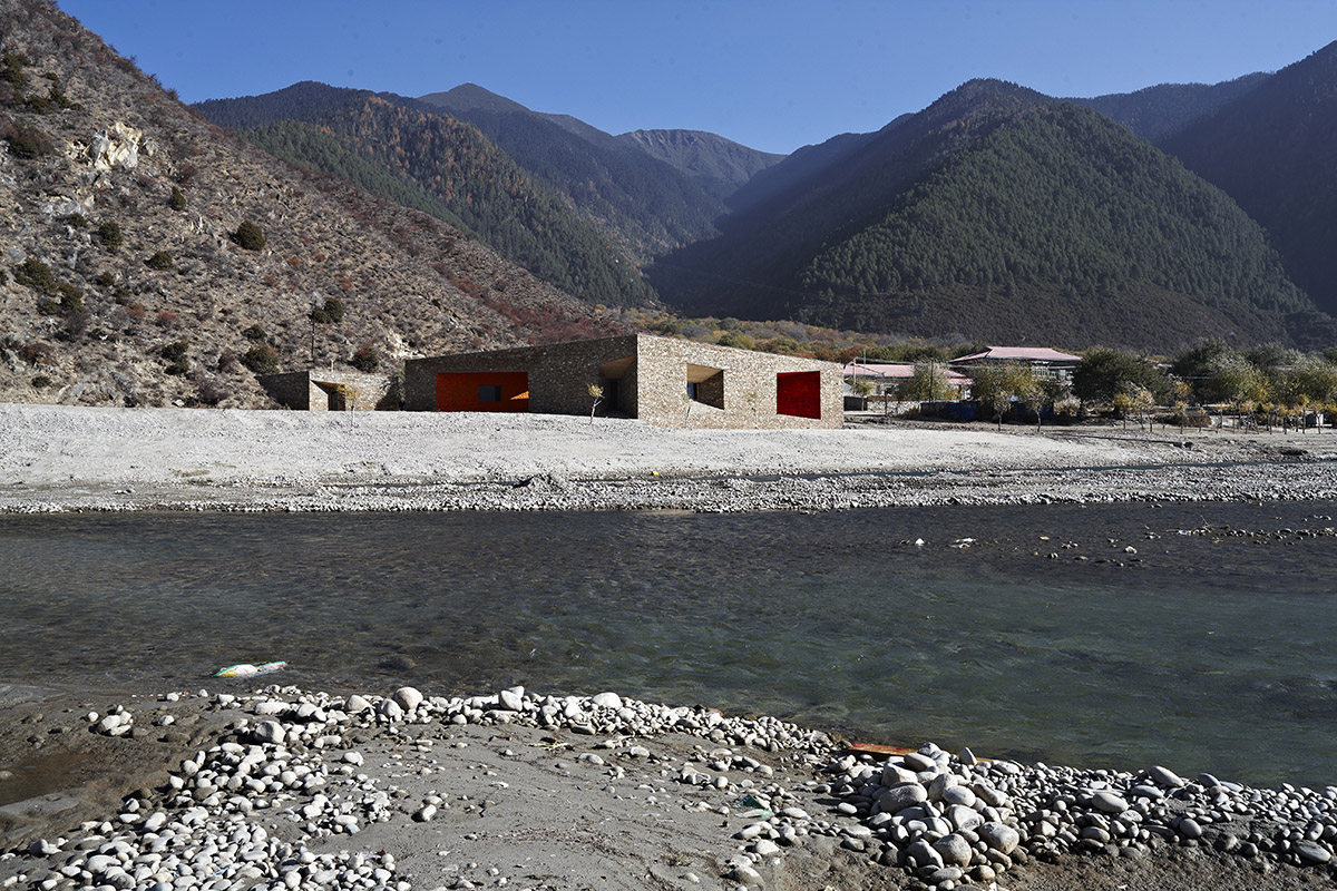  尼洋河游客中心, 西藏 Niyang River Visitor Center, Tibet  -READ MORE-  