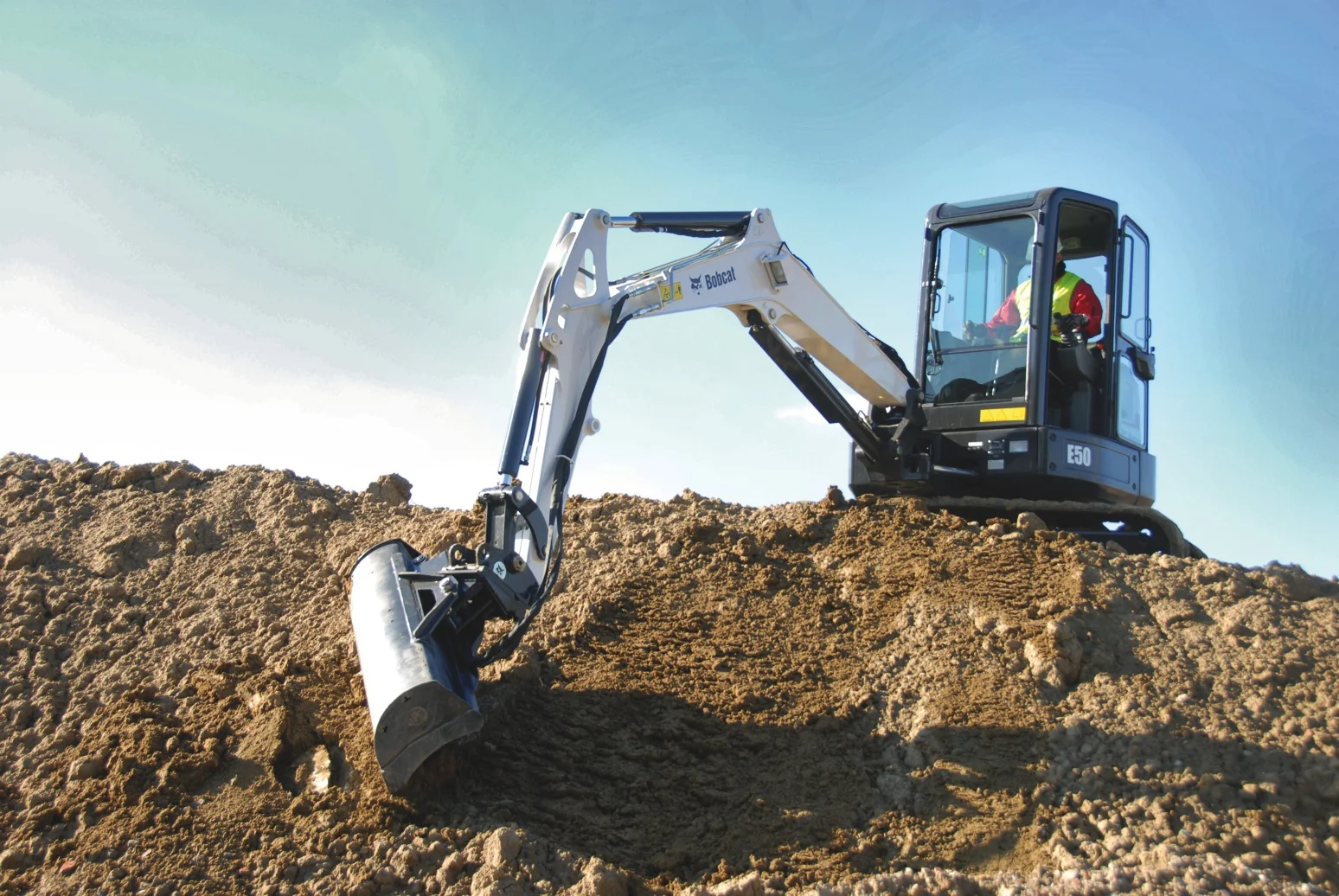 bobcat grading bucket.jpg