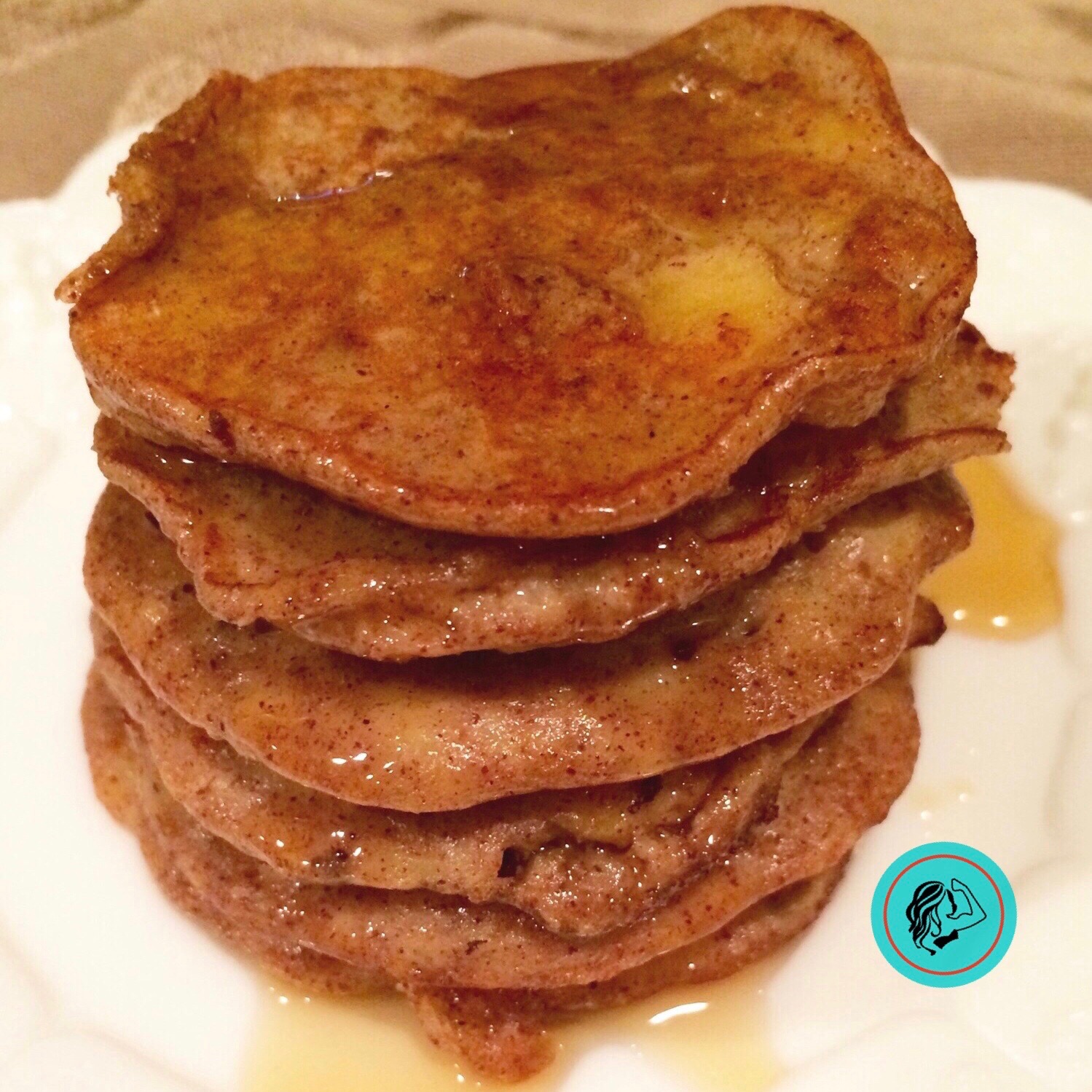 Healthy Apple Cinnamon Pancakes
