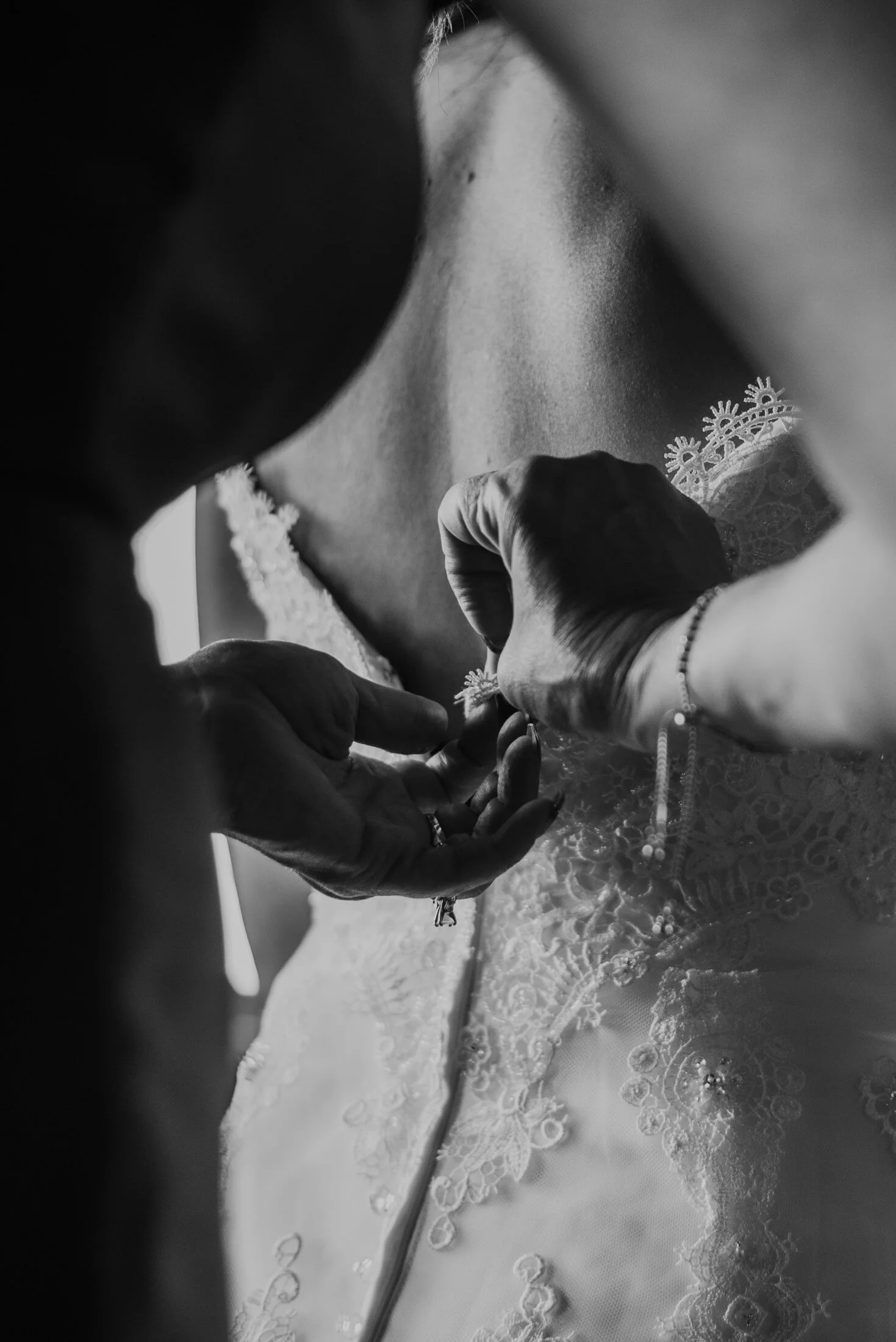 Outdoor Vineyard Wedding Glacial Till Winery Palmyra, NE — Kaylie