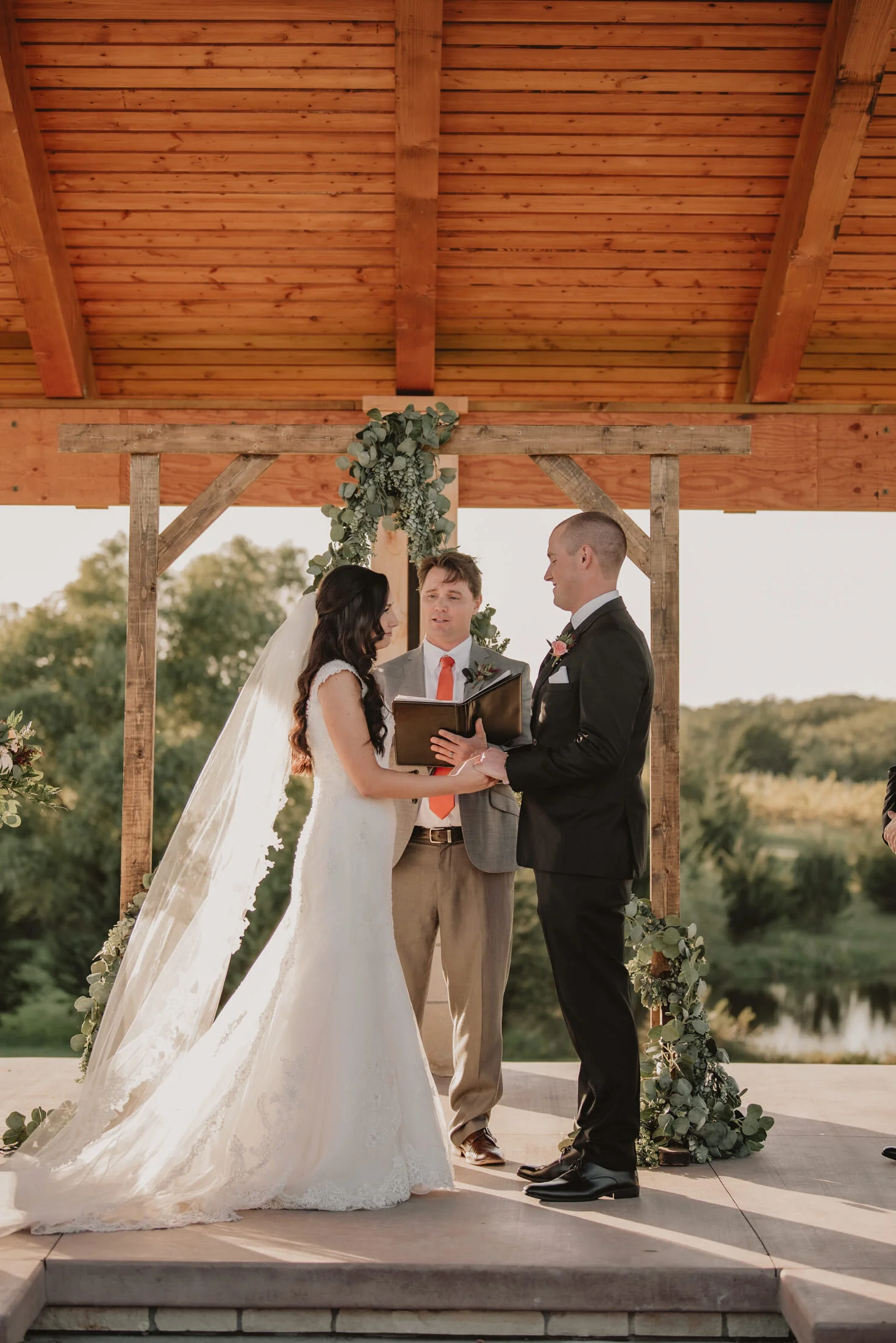 Outdoor Vineyard Wedding Glacial Till Winery Palmyra, NE — Kaylie