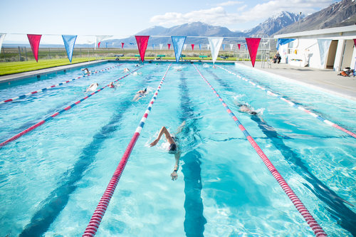 Mammoth swimming 6.jpg