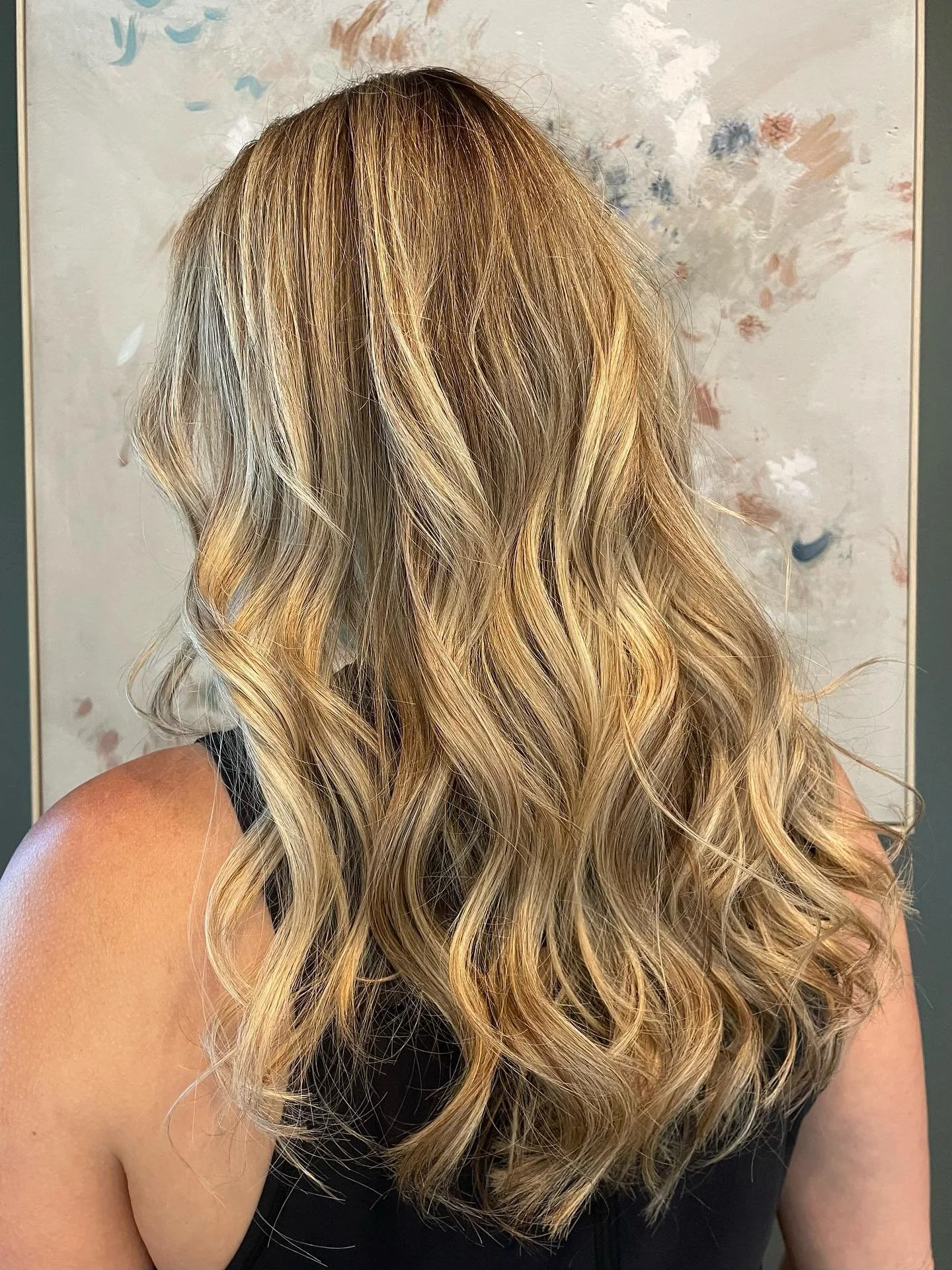 Looks like it’s officially fall in the hair world! 🍁🍂
Color by Chelsea