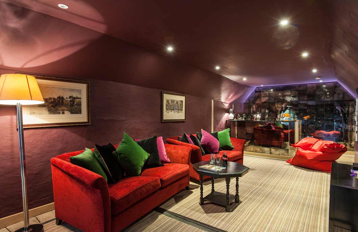 Bruisyard-Hall-Attic-Bar.jpg