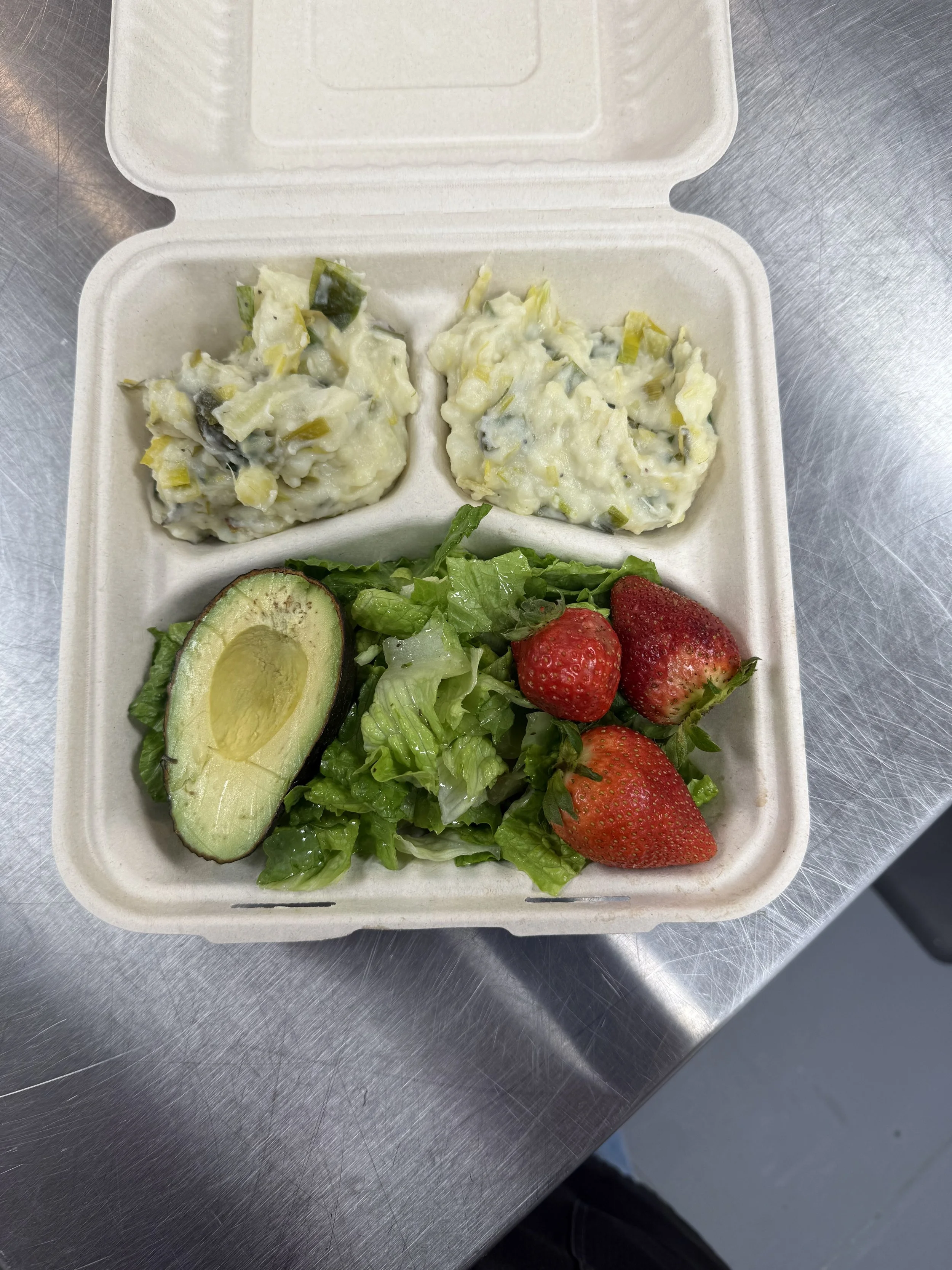 Mon Meal Potatoes + leak, salad.jpeg