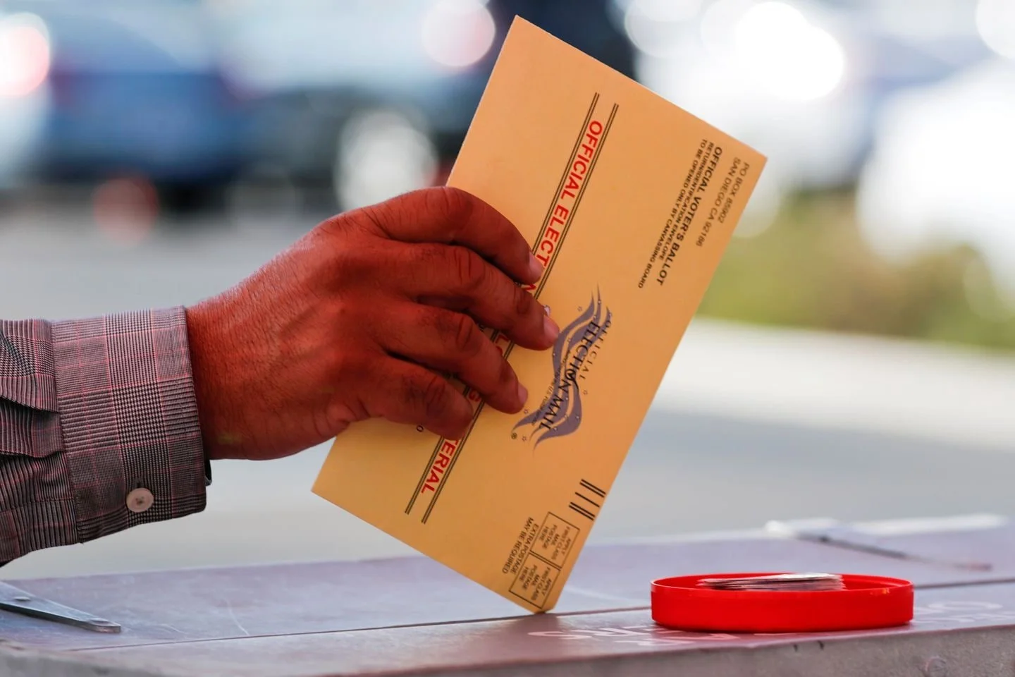 Illinois Lawmakers Discuss Potential Move to Universal Vote-By-Mail System