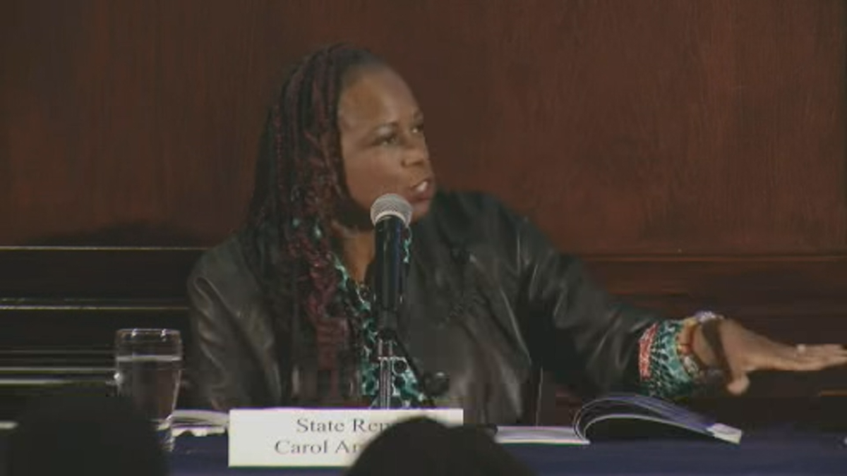 IL Rep. Ammons celebrates $1.6m grant improving campus accessibility in C-U