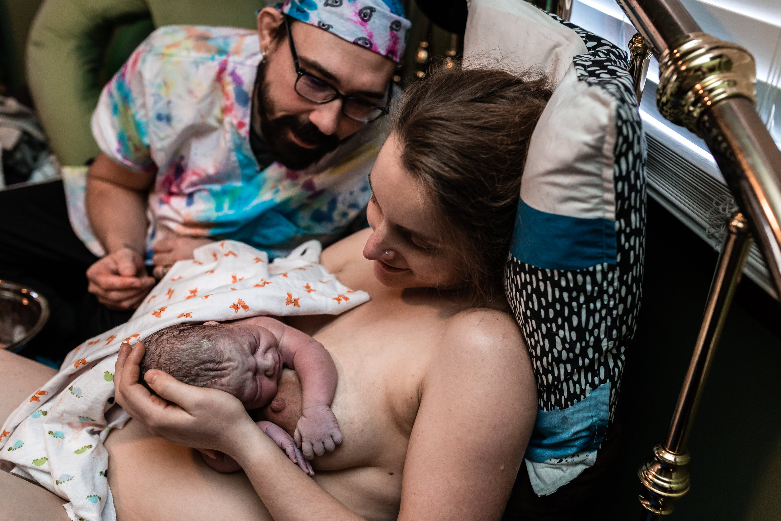 A Thanksgiving Day Home Birth | Indianapolis, Indiana Birth Photographer