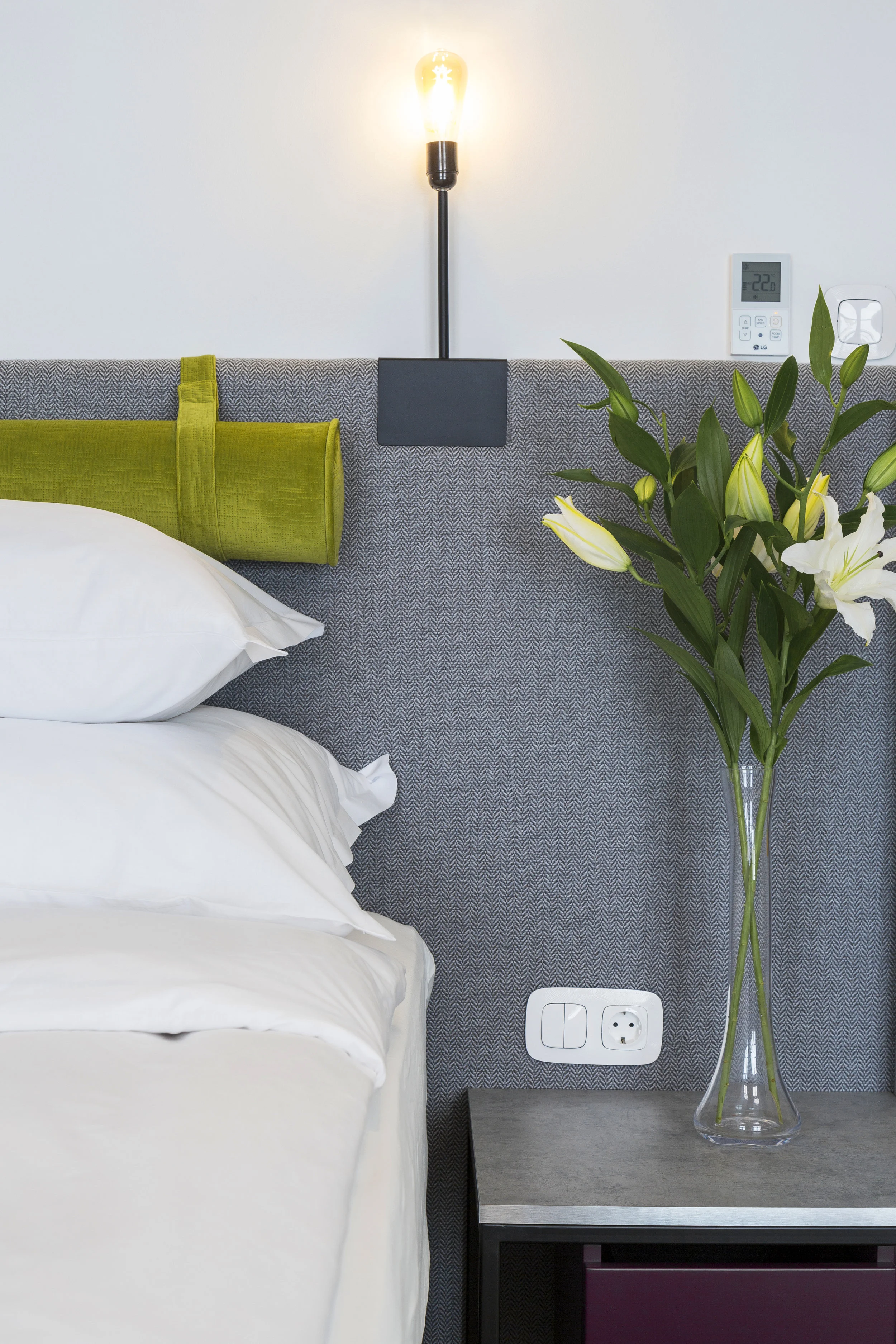 Booking_room_3_plus.jpg