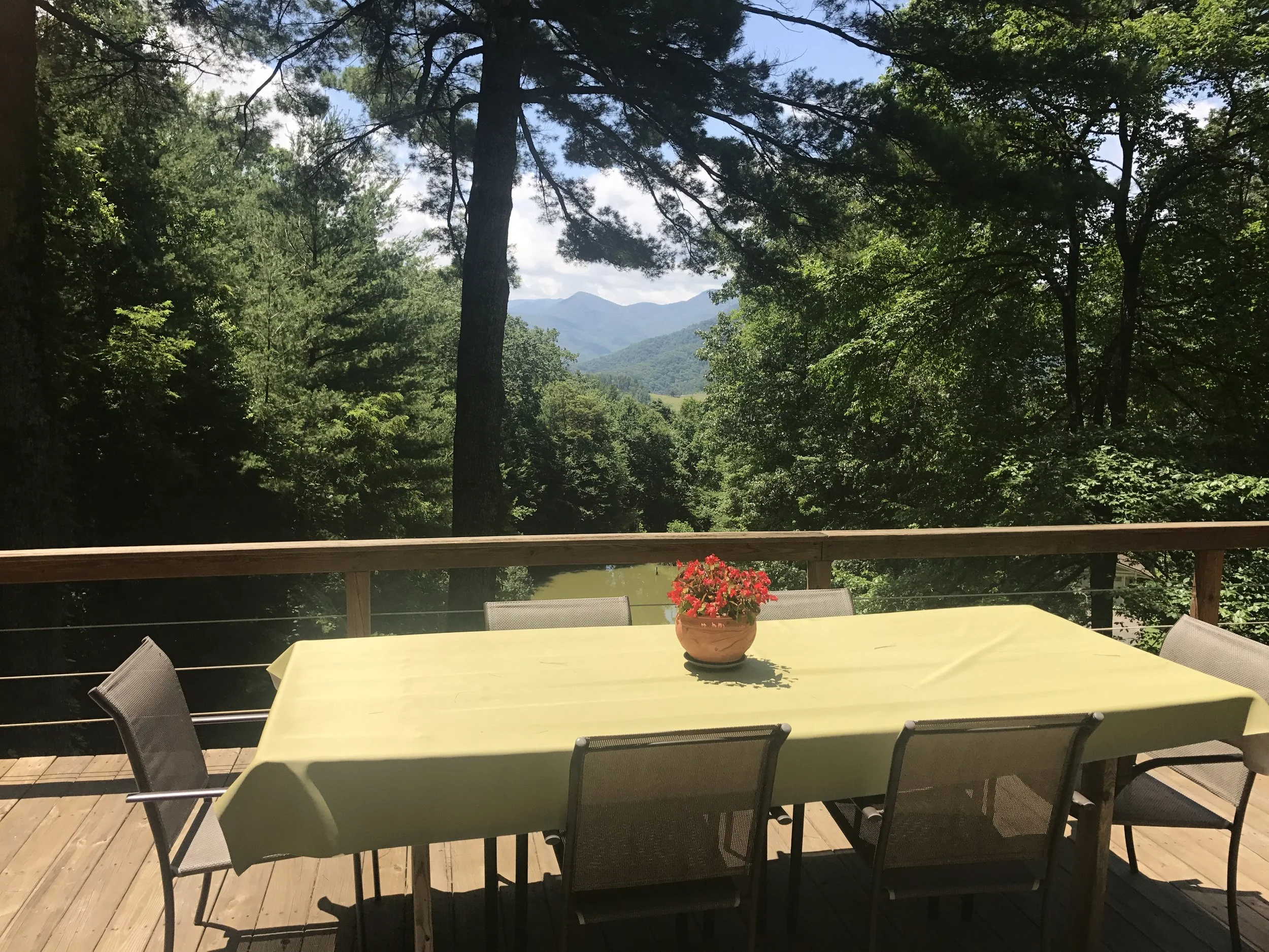 Deck dining!