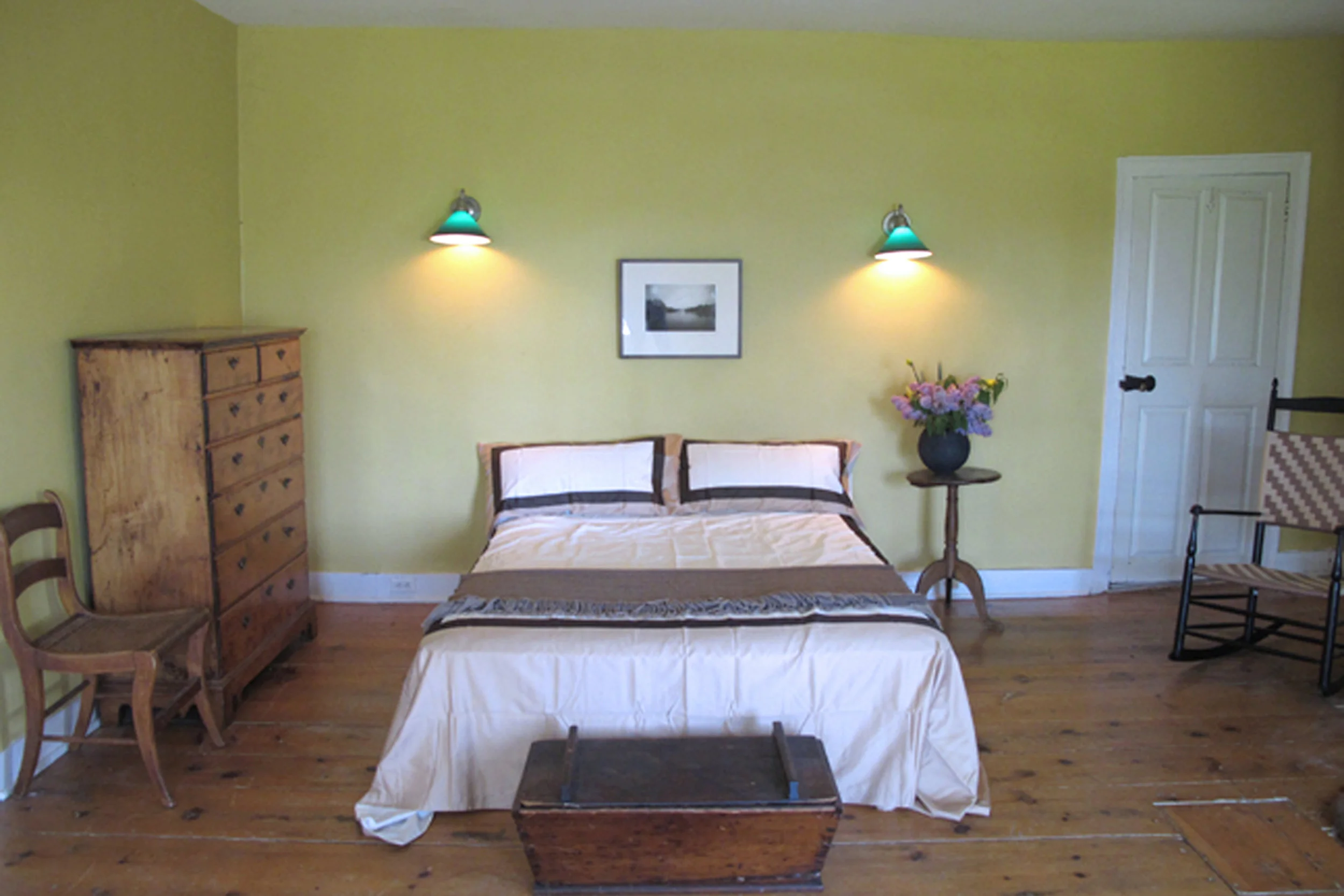 bedroom1.jpg