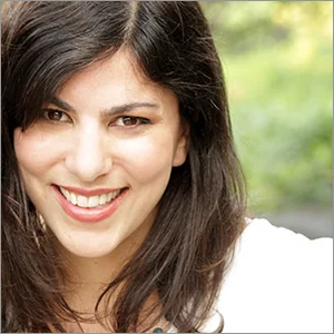 JODIE CAPES Jodie Capes Fogler is the Co-Founder of Capes Coaching. In over a decade of helping Capes Coaching grow, she has essentially overseen every role for the company (client services, sales, marketing and more), creating a stable ground for Betsy and her team of coaches to do their best work for their clients. She is passionate about serving the artistic community and fulfilling the Capes Coaching mission of empowering each client to take control of their own careers. Jodie has also spearheaded the development of Capes’ Artists In Action Course for Universities, while helping the coaching team serve over 3,000 actors, artists and creative professionals worldwide. Prior to Capes, Jodie worked in the admin side of the NYC’s award-winning theater company, Drama Dept. and as a personal assistant, supporting the careers of several high-profile actresses. She graduated from the Gallatin School at NYU, where her focus was Drama Therapy.