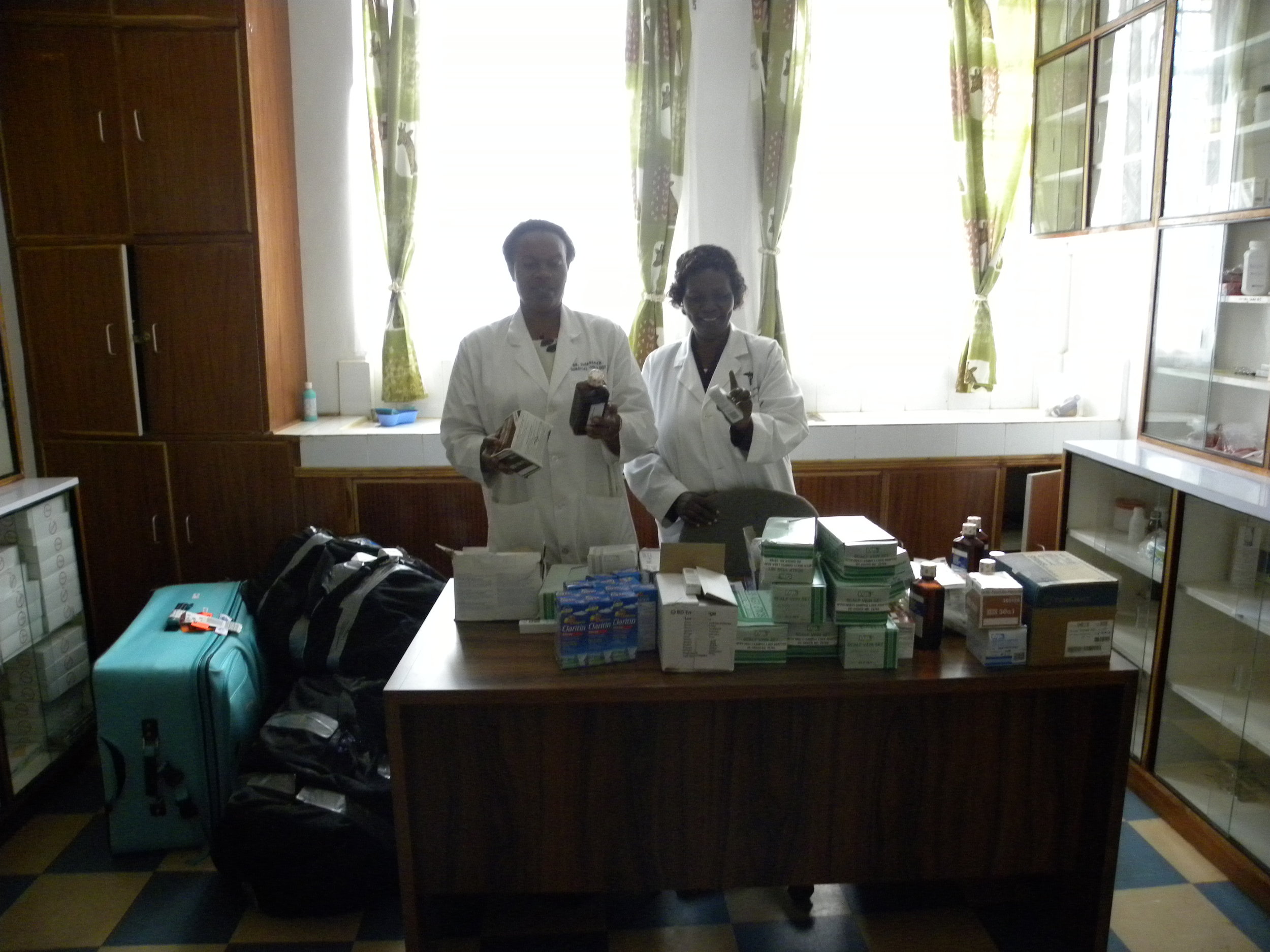  Nurses in the clinic office with the gloves donation.&nbsp; 