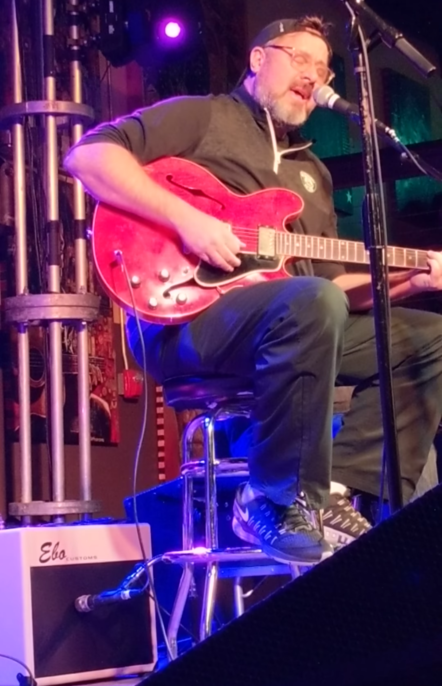 Vince Gill…shit! The man. he owns this Bar Fly and a matching Del Rio. in addition to studio duties, both frequently serve as his “Time Jumpers” amps. When designing these, I wasn’t exactly thinking “Western Swing”…I’ll be damned, they kill it!